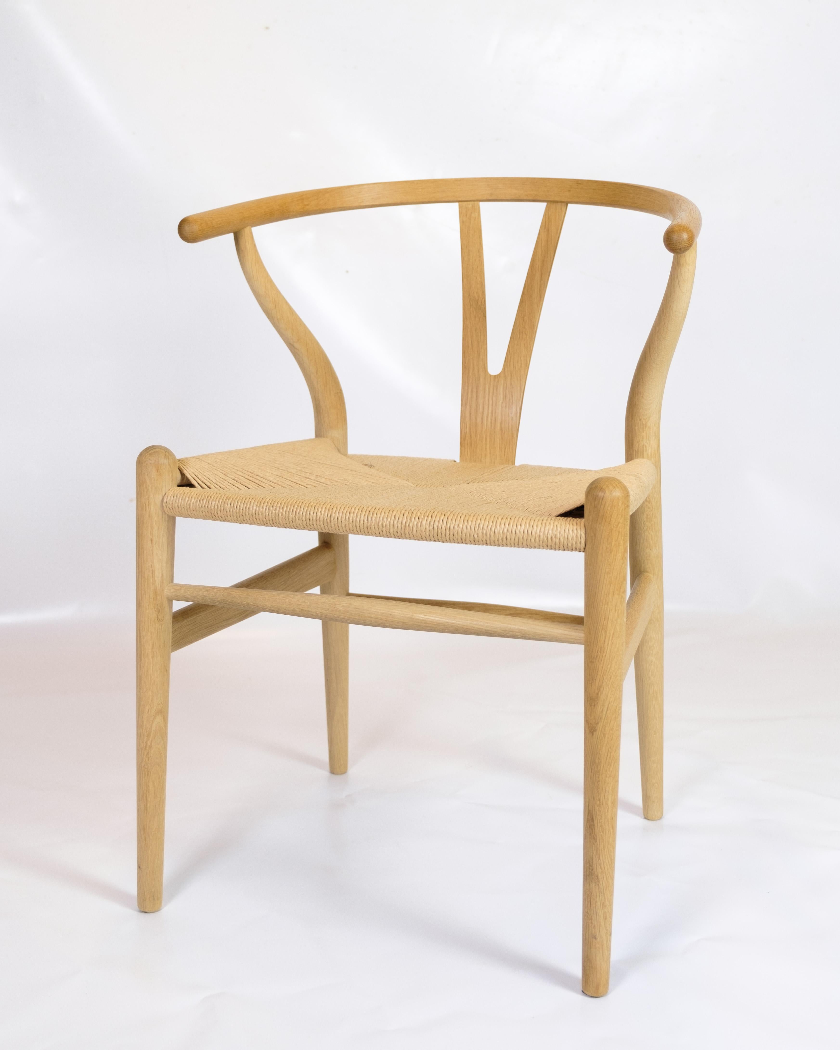 The set of 8 Y-chairs, model CH24, iconic design by Hans J. Wegner, 1950 In Good Condition For Sale In Lejre, DK