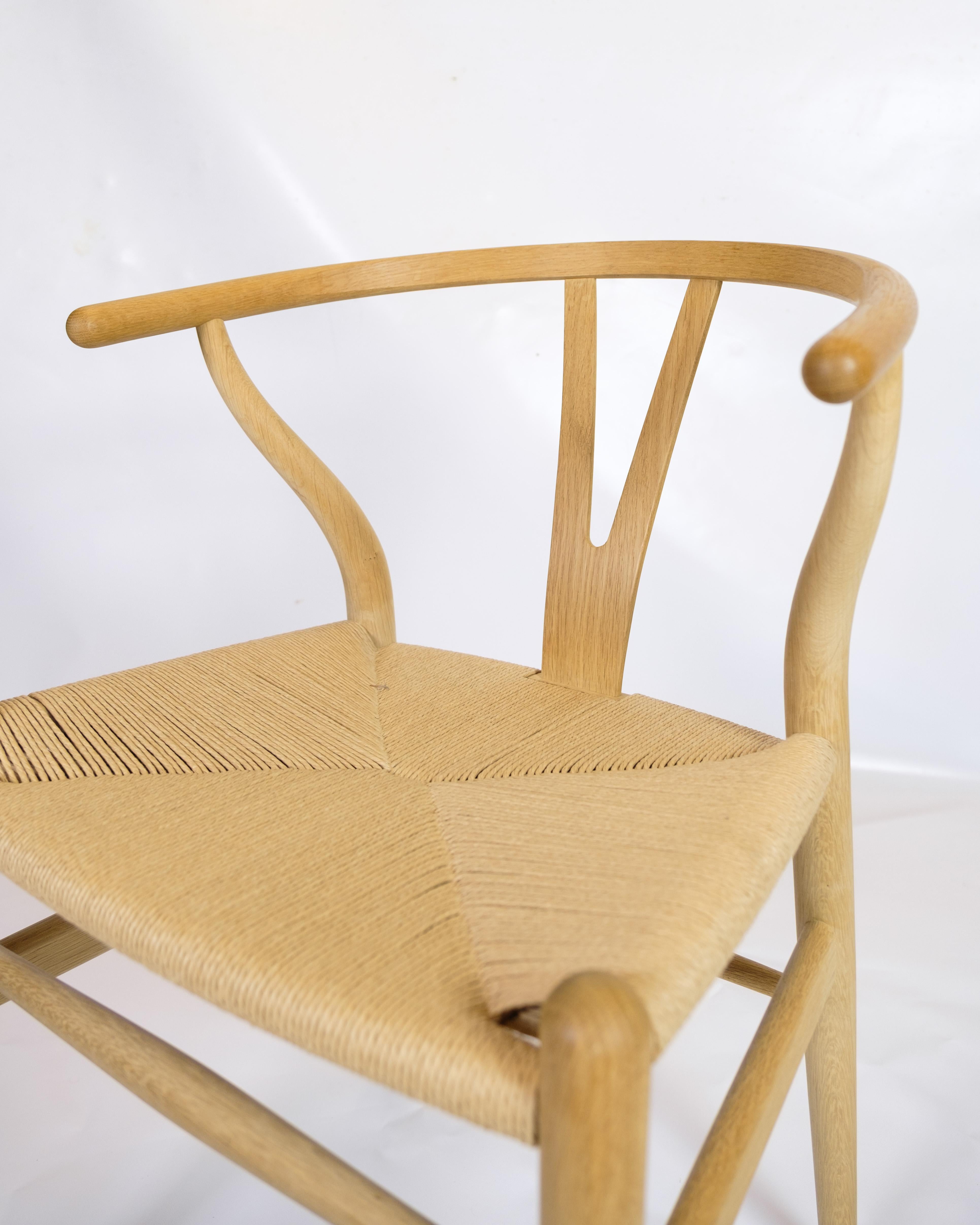 The set of 8 Y-chairs, model CH24, iconic design by Hans J. Wegner, 1950 For Sale 1