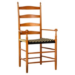 The Shakers Ladder Slat Straight Back Arm Chair (Chaise à accoudoir à dossier droit)