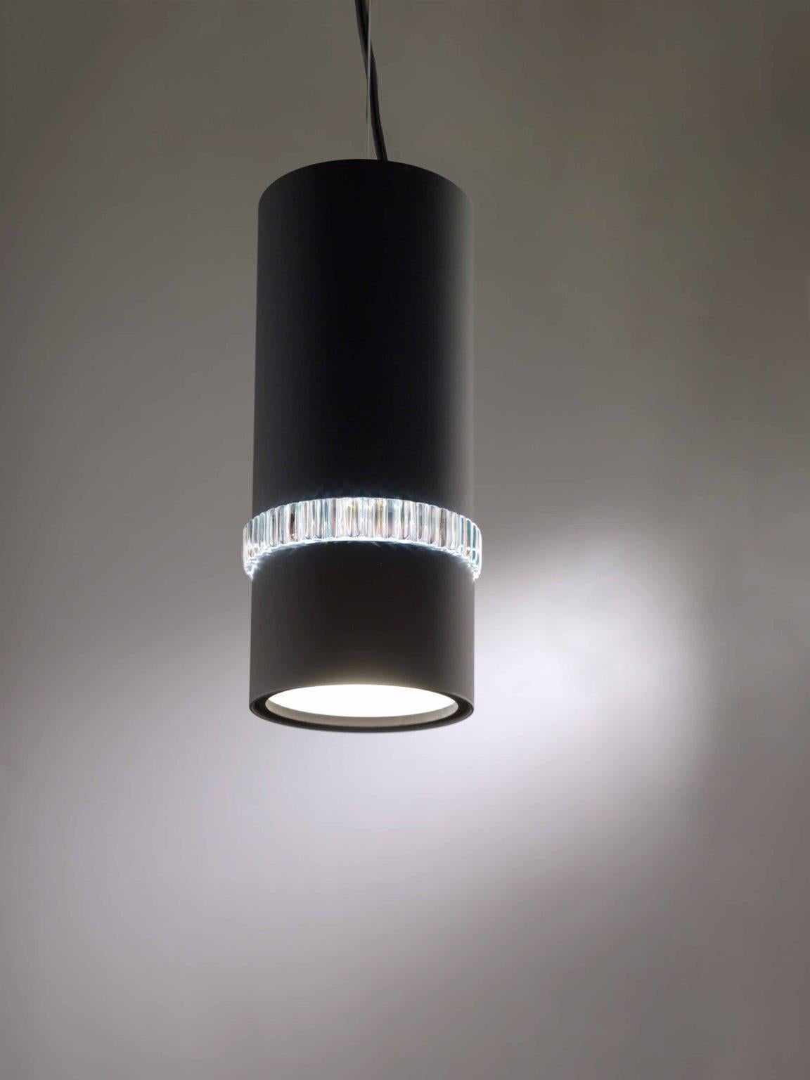 The Shape Ceiling Lamp, 21517, by Stillux Illuminazione
Dimensions: D 10 x H 25 cm.
Materials: Steel, lead crystal.

Available in chrome, gold plated, or velvet black. Please contact us.

All our lamps can be wired according to each country. If sold