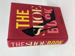 Il libro delle scarpe di Nancy Mac Donnell Copertina rigida