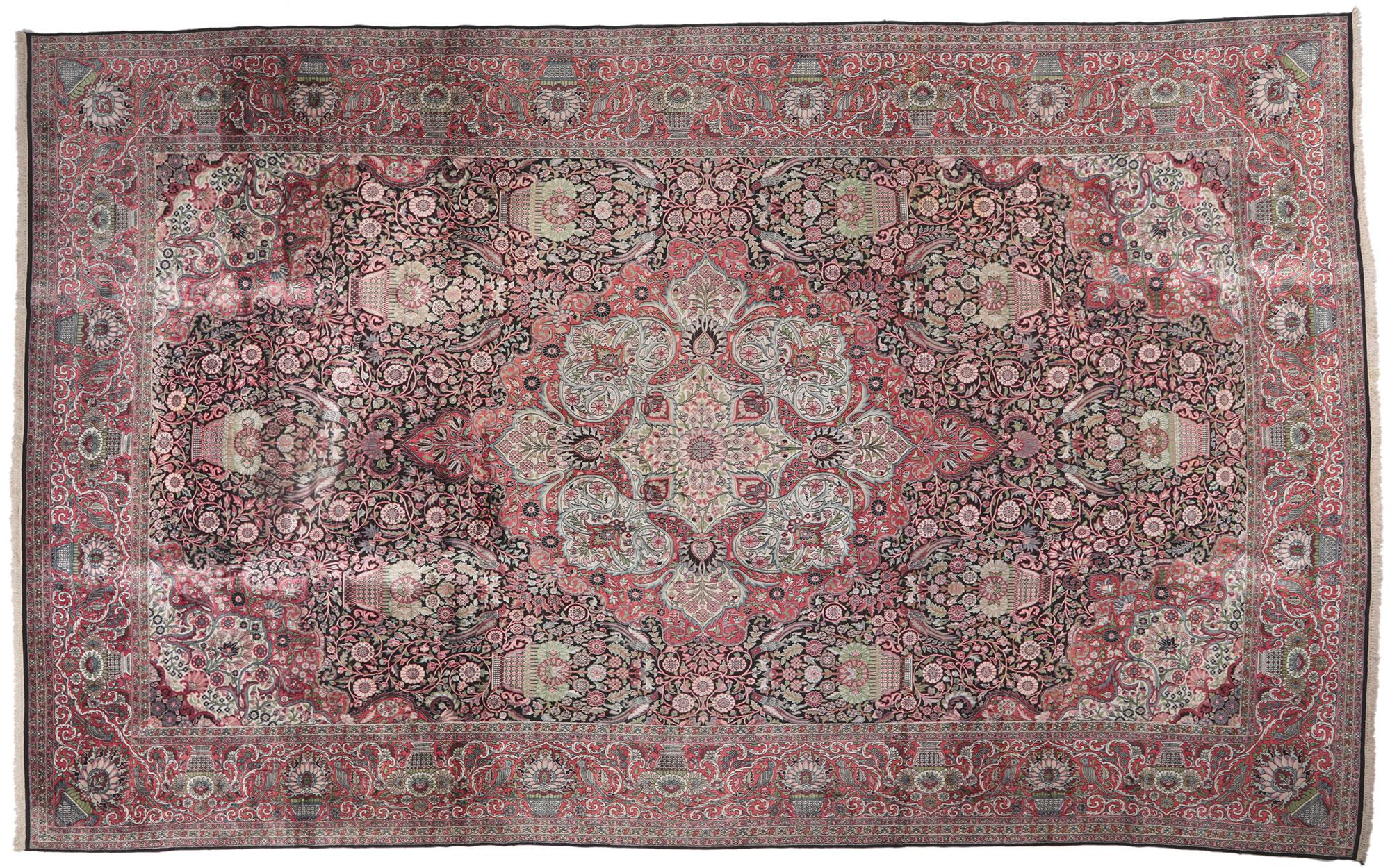 La Sonata di Seta: Un Majestic Kashmir d'epoca, capolavoro dell'Eleganza Mughal in vendita 3