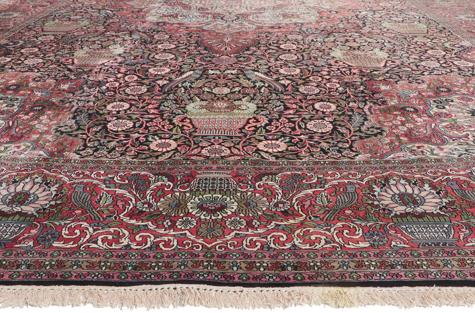 Indiano La Sonata di Seta: Un Majestic Kashmir d'epoca, capolavoro dell'Eleganza Mughal in vendita