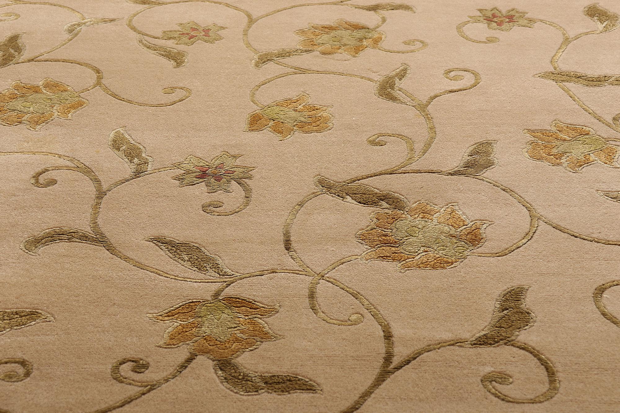 Laine La fleur de l'Himalaya en soie : Un chef-d'œuvre tibétain d'époque à l'élégance tranquille en vente