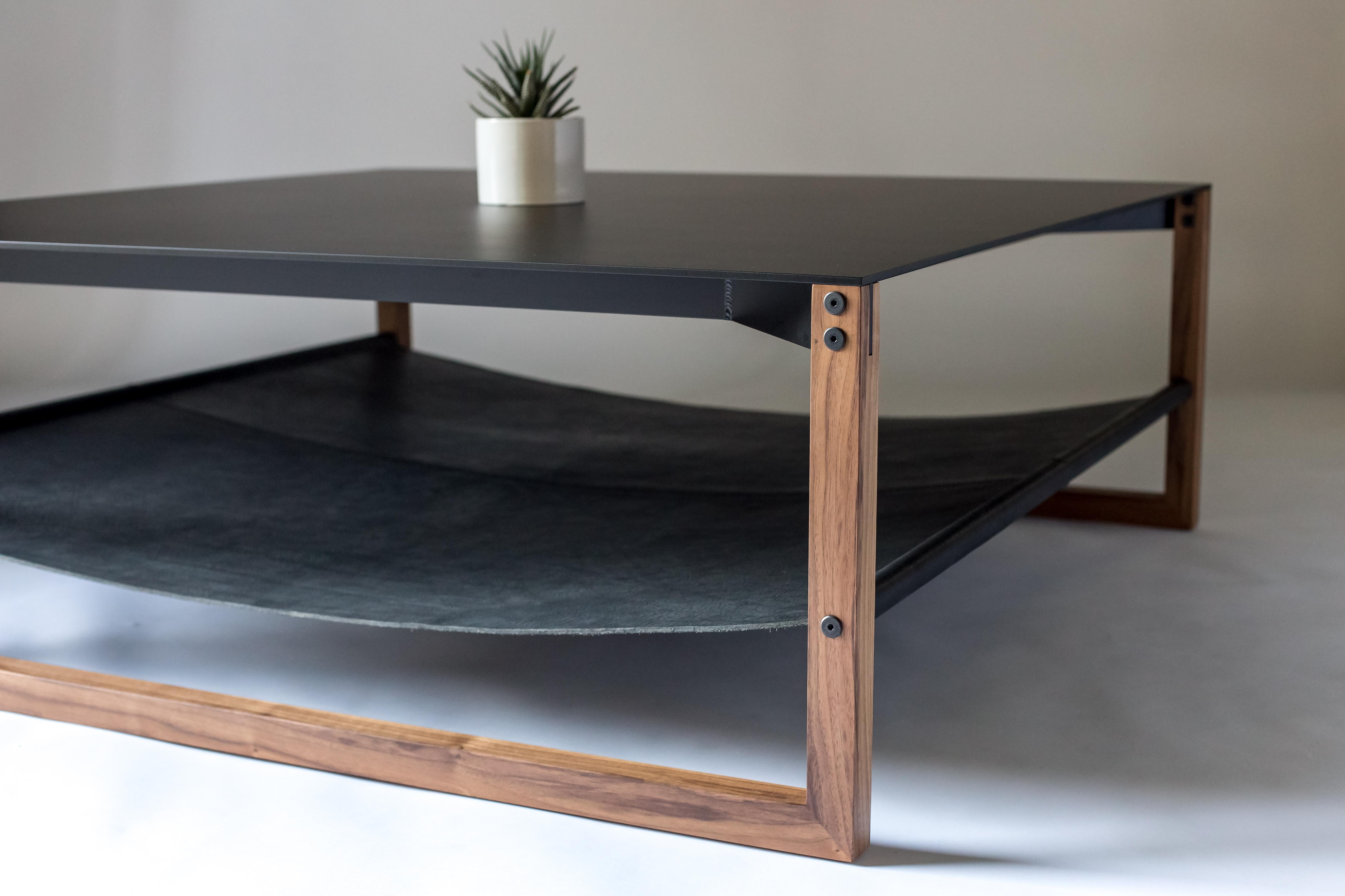 The Sling, Modern Aluminum, Leather and Walnut Square Coffee Table (Tischlerei) im Angebot