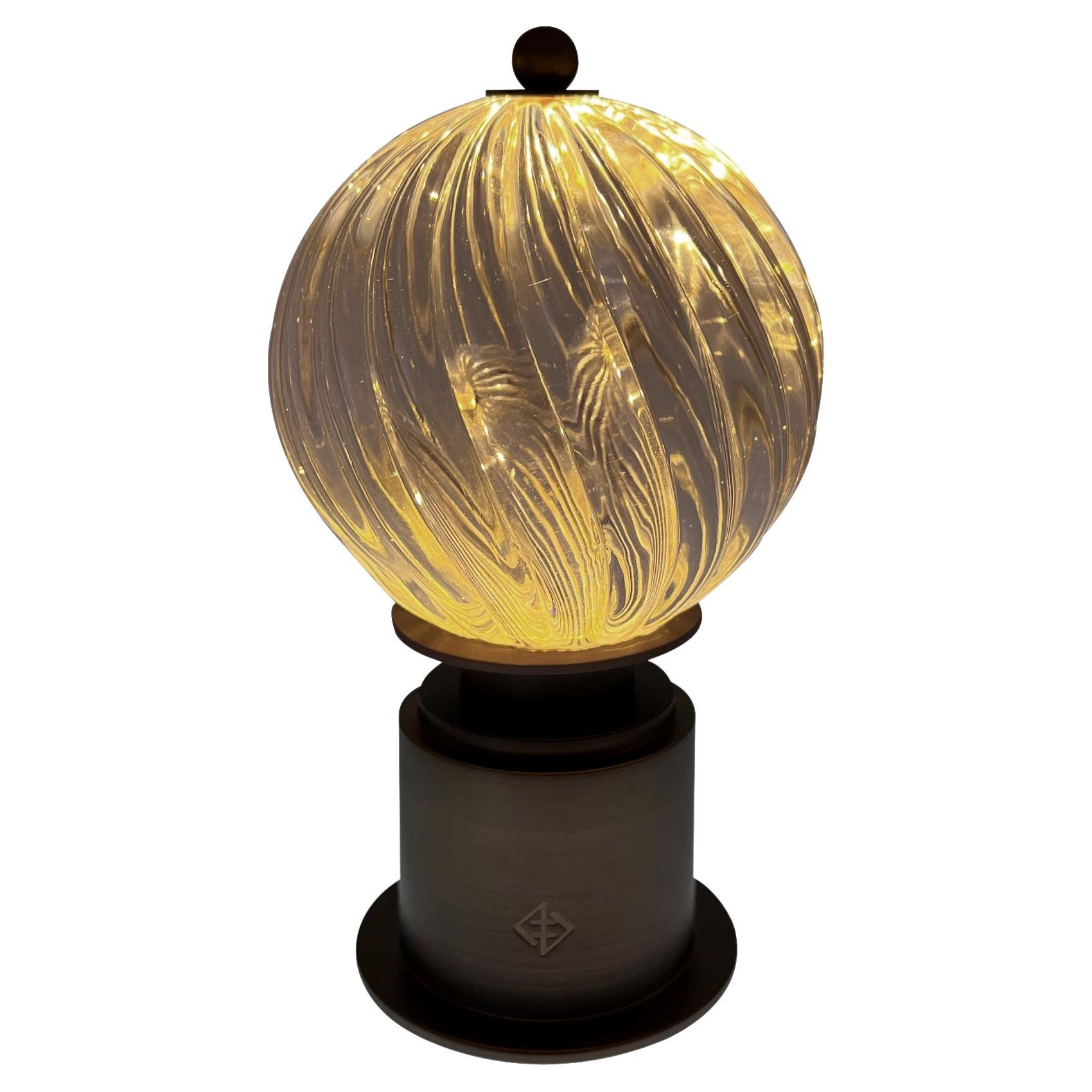 The Snow Globe Tragbare LED-Lampe aus Glas und Bronze von André Fu Living im Angebot