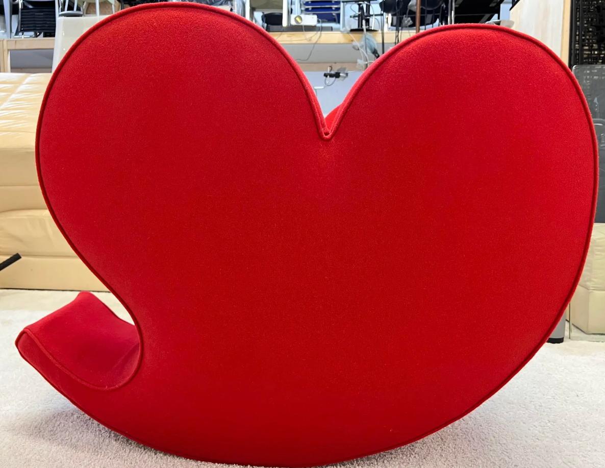 Postmoderno La poltrona Soft Heart Lounge Chair in rosso, Ron Arad per Moroso Italia, anni '90. in vendita