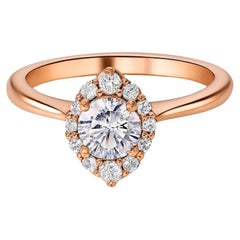 L'anello di fidanzamento con diamante aureolato Solana