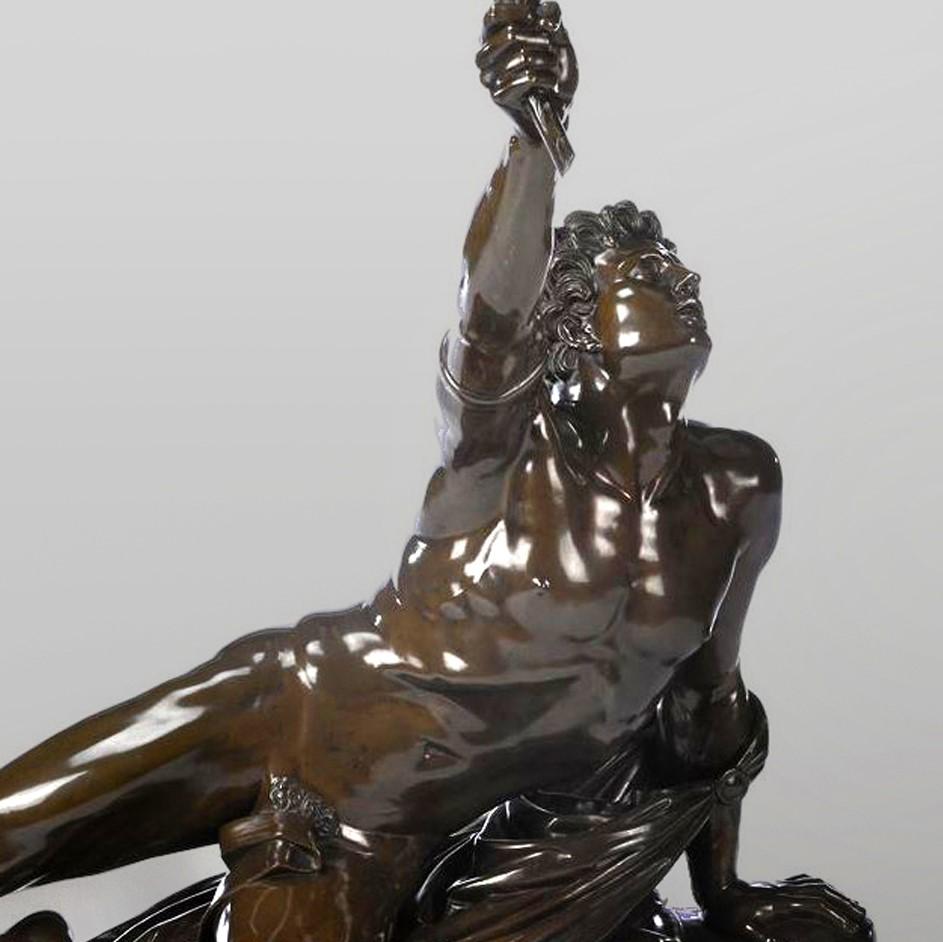 le soldat de Marathon - Grand groupe en bronze patiné d'après un modèle de Jean-Pierre Cortot, fondu par Ferdinand Barbedienne. 

Jean-Pierre Cortot (d. 1843) a étudié à l'École des Beaux-Arts de Paris. Après avoir remporté le Prix de Rome en