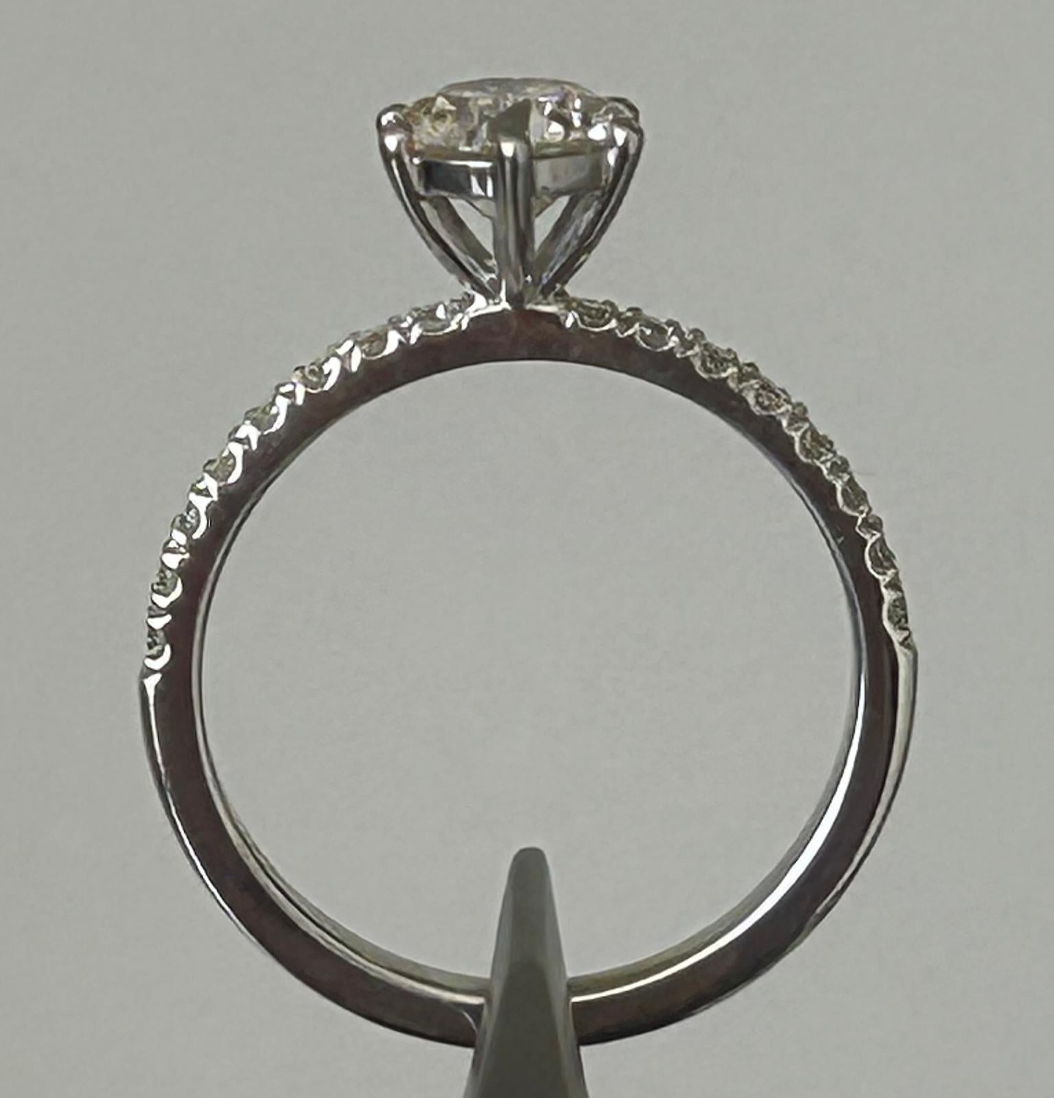 Der Solitär diamong-Ring (Zeitgenössisch) im Angebot