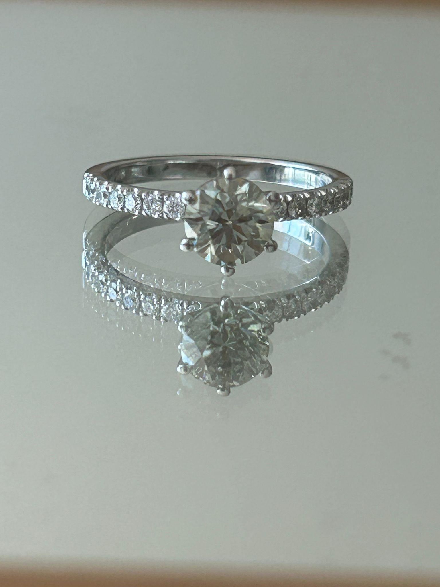 Der Solitär diamong-Ring (Zeitgenössisch) im Angebot