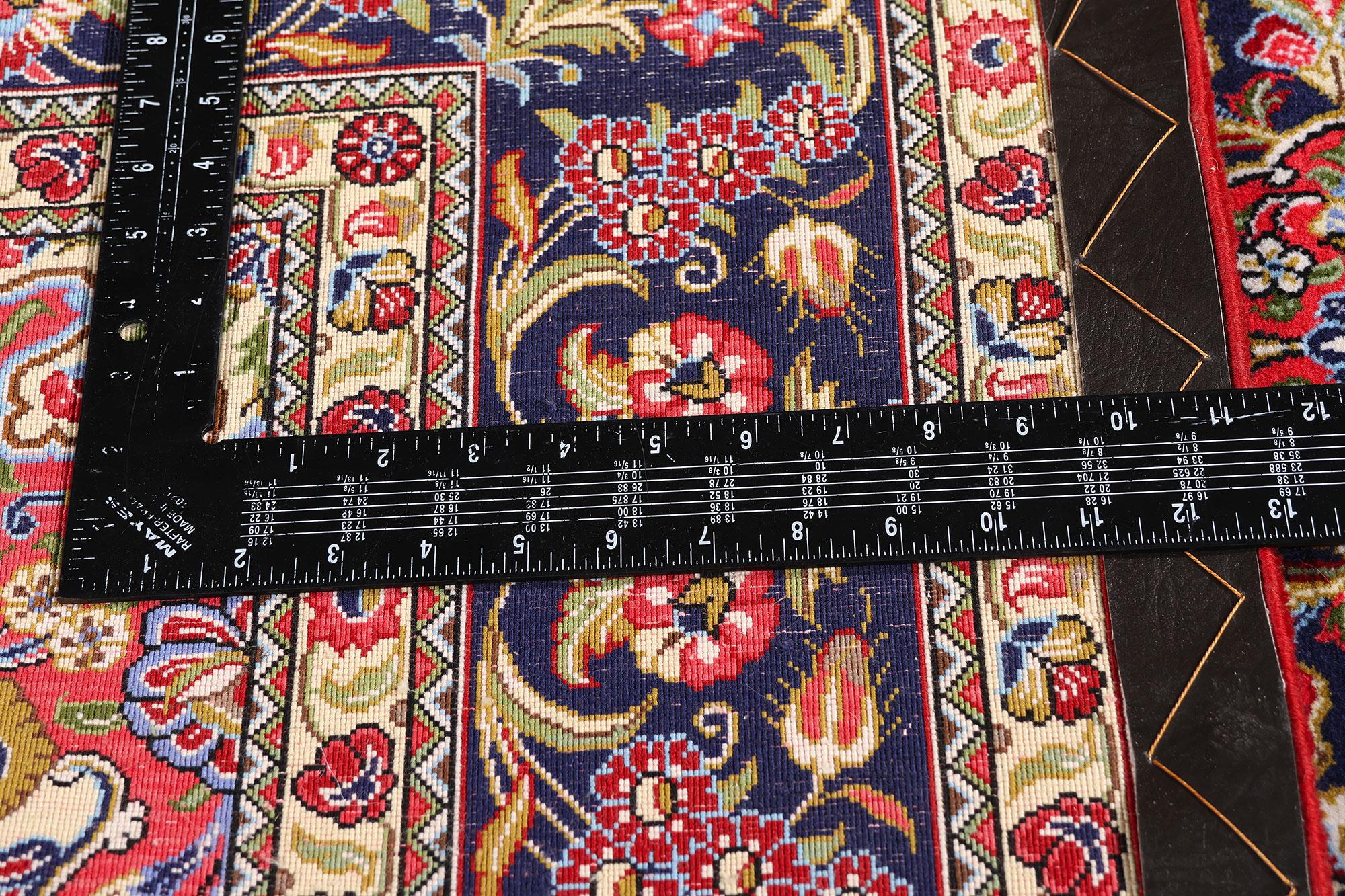 Lana La canzone dell'eternità: Un capolavoro persiano d'epoca di Eleganza paradisiaca in vendita