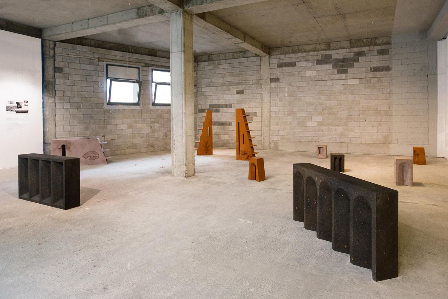 Sculptural Geometric Console Table in Black Tuff In New Condition For Sale In Brooklyn, NY