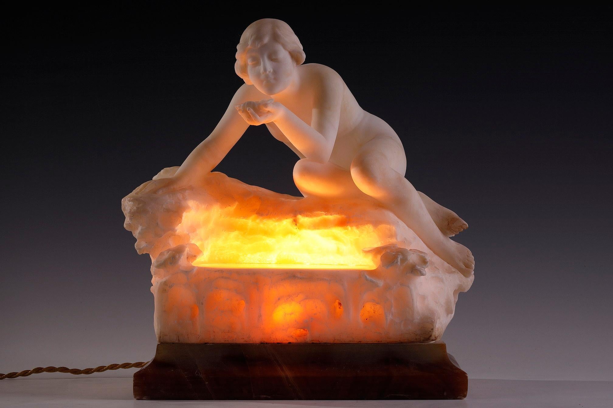 Art Nouveau Scultura illuminante 