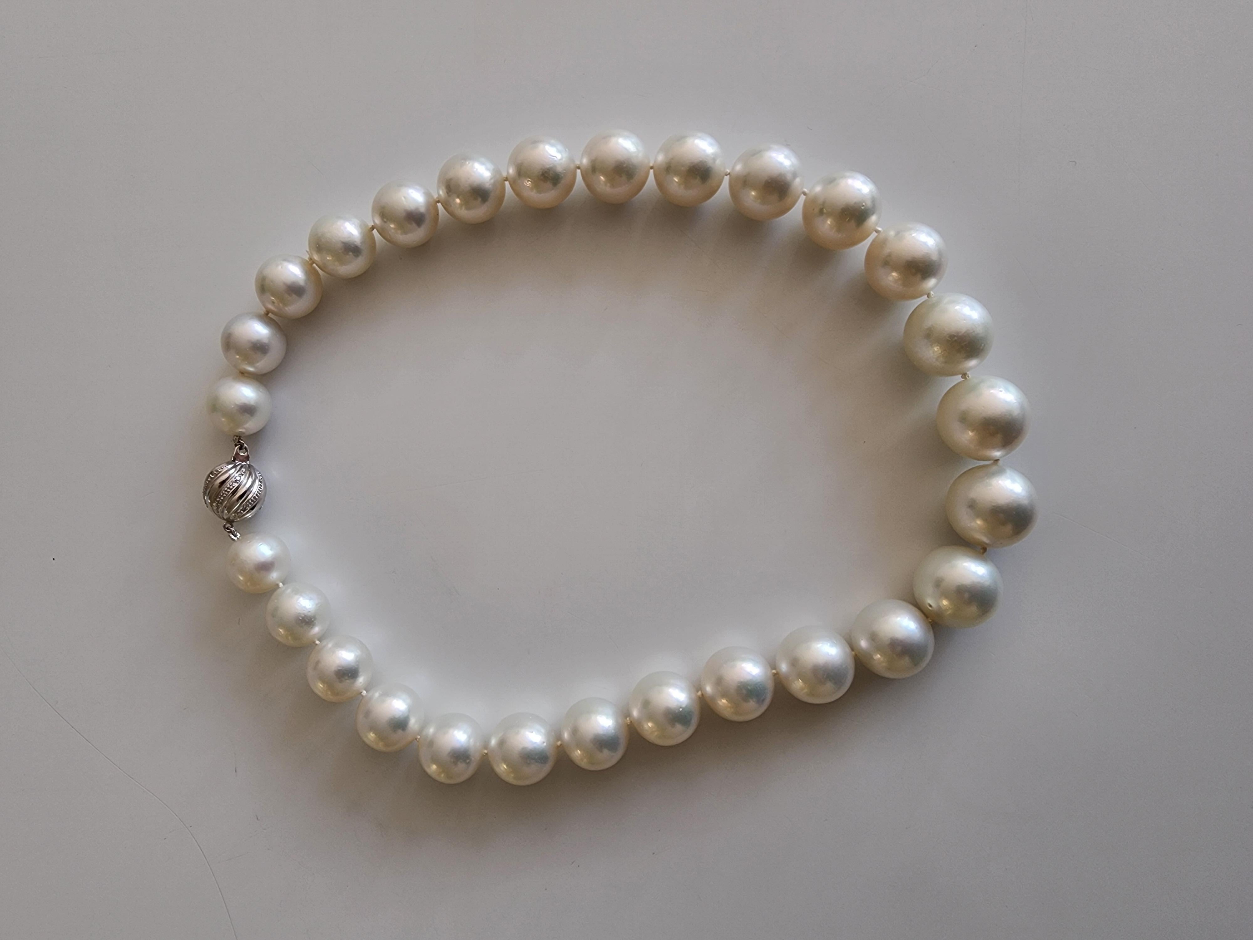 Round Cut South Sea Pearl Choker Necklace For Sale