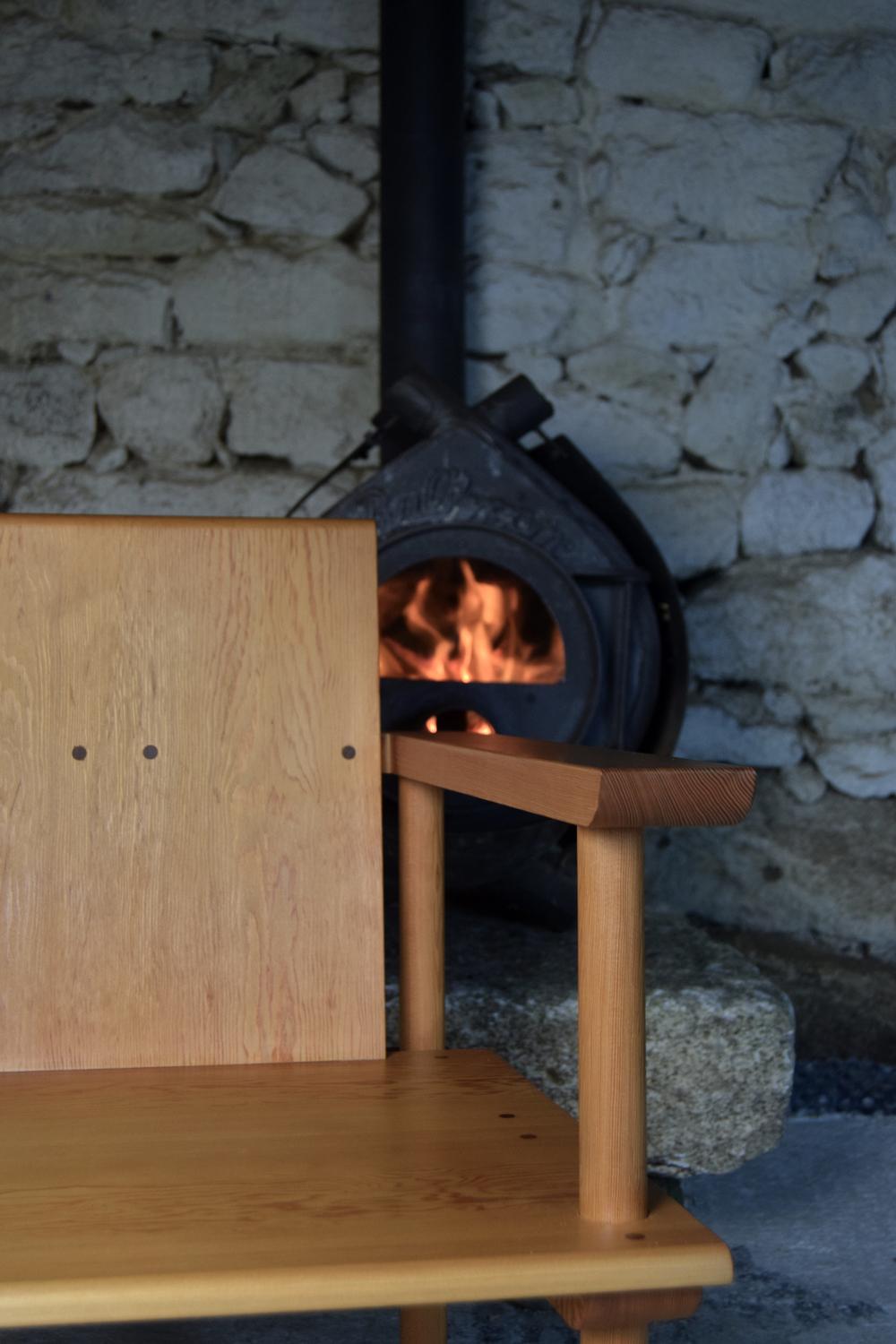 XXIe siècle et contemporain « La chaise espagnole »  Fauteuil en pin oregon fabriqué à la main par Frank Buschmann en vente