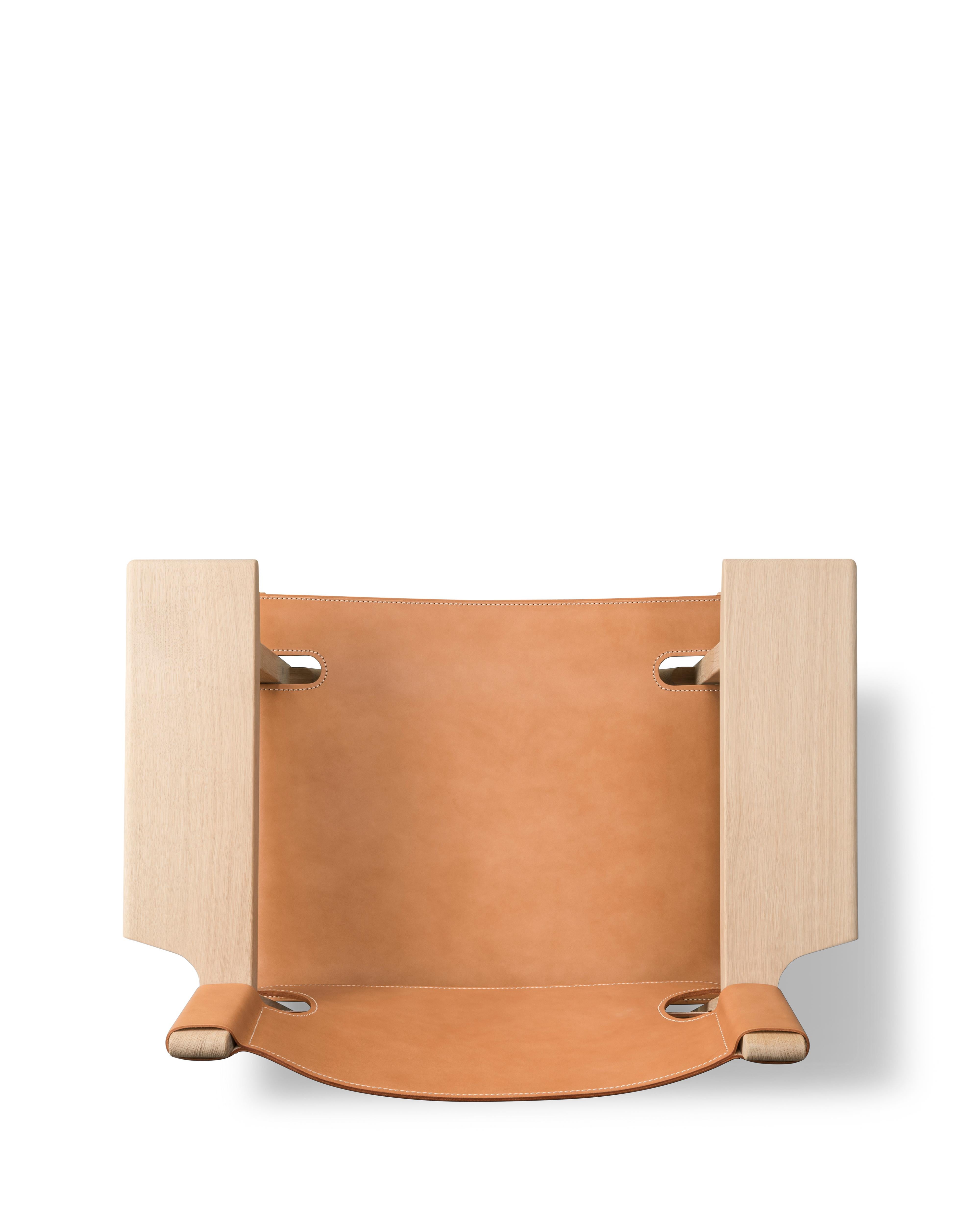 XXIe siècle et contemporain Chaise espagnole en cuir naturel/chêne moulé par Børge Mogensen pour Fredericia en vente