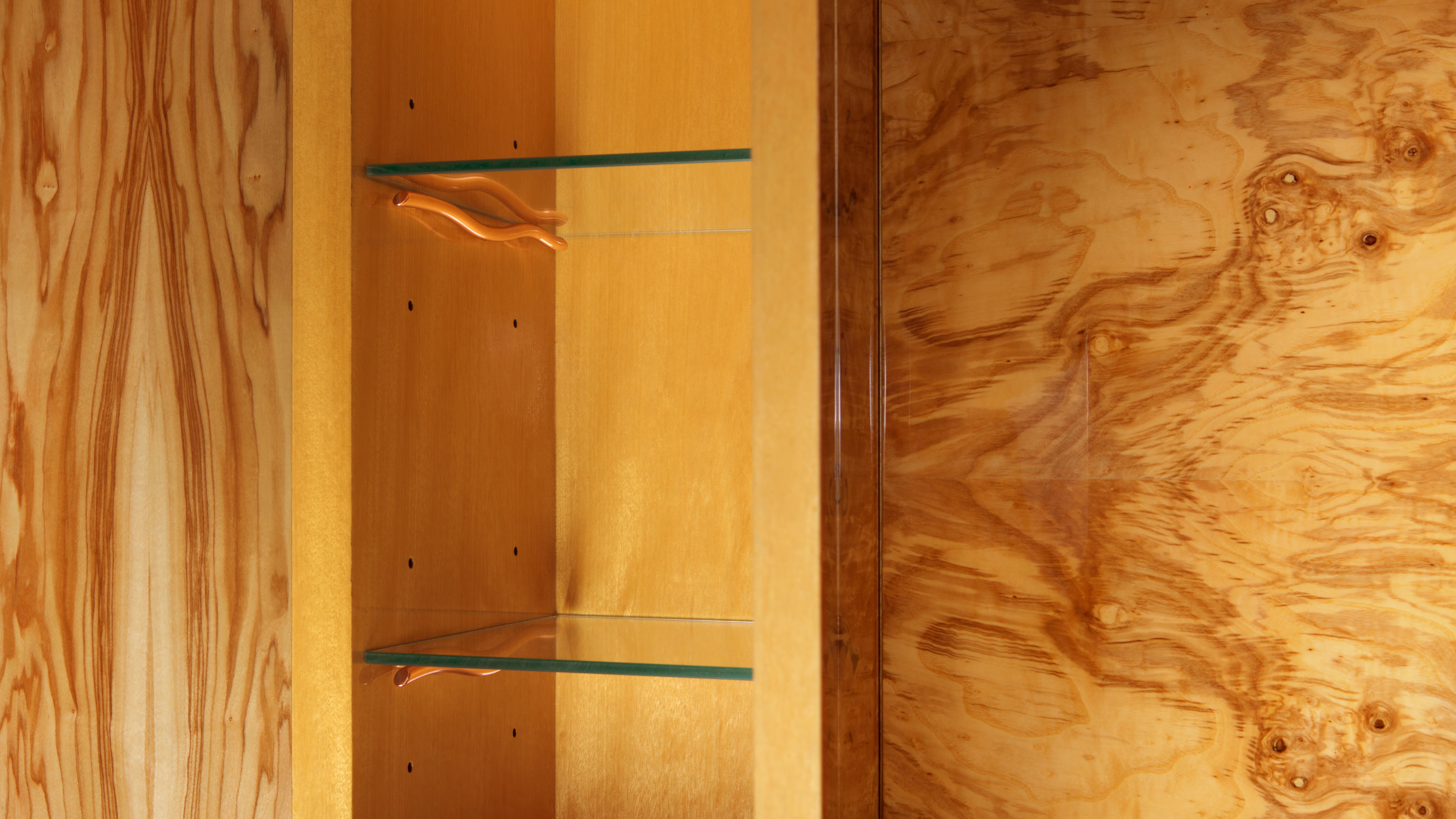 Armoire à arbres spéciale, bois et cuivre, InsidherLand de Joana Santos Barbosa Neuf - En vente à Maia, Porto