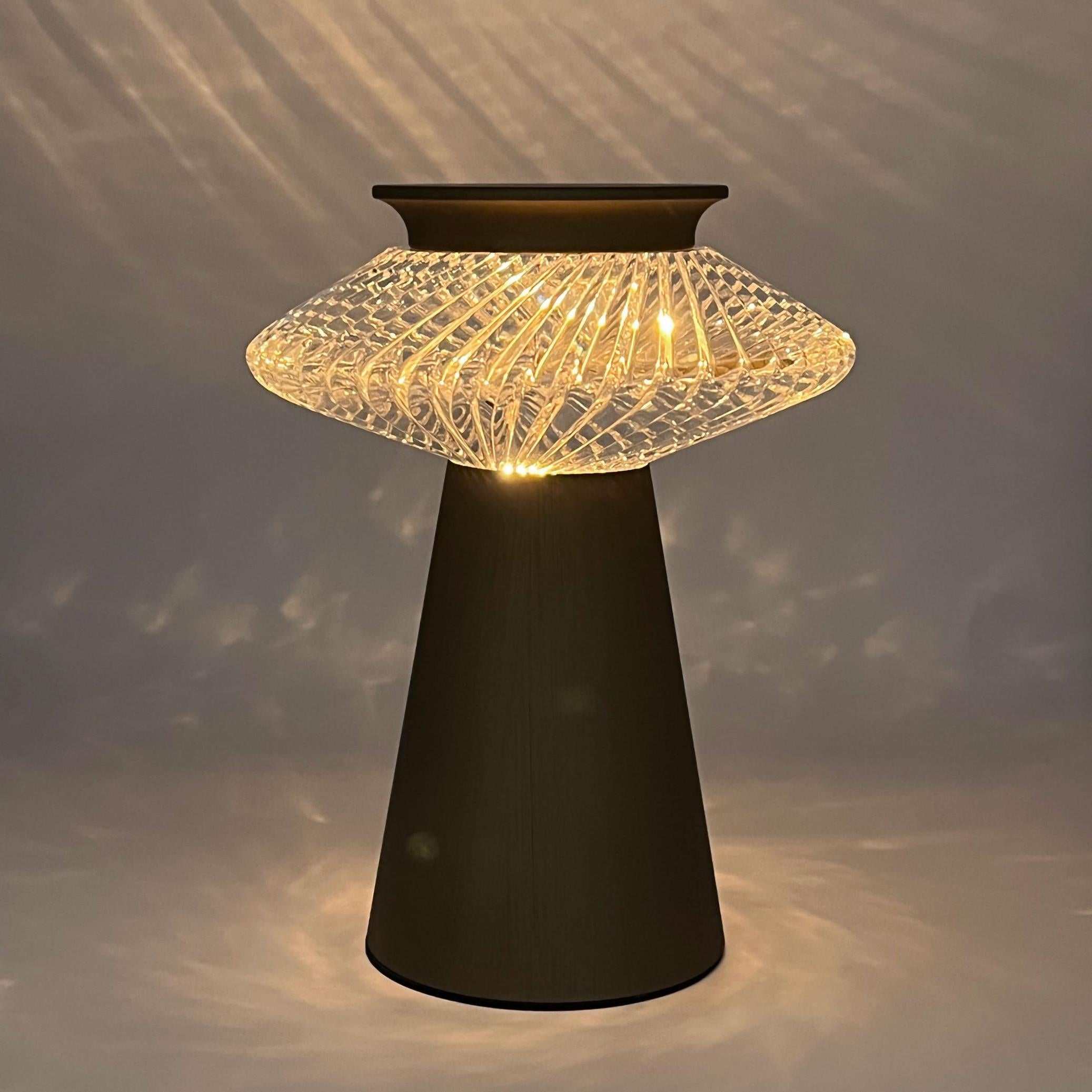 Anodisé The Spiral Portable LED Lamp in Glass and Bronze par André Fu Living en vente