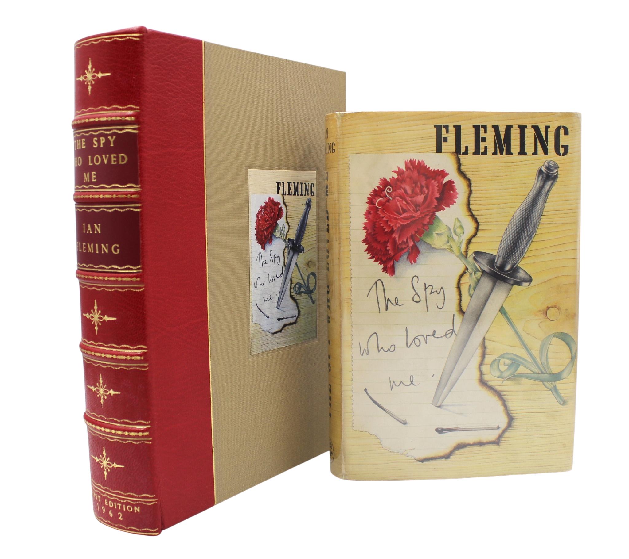 « The Spy Who Loved Me » de Ian Fleming, première édition avec housse d'origine, 1962 Bon état - En vente à Colorado Springs, CO