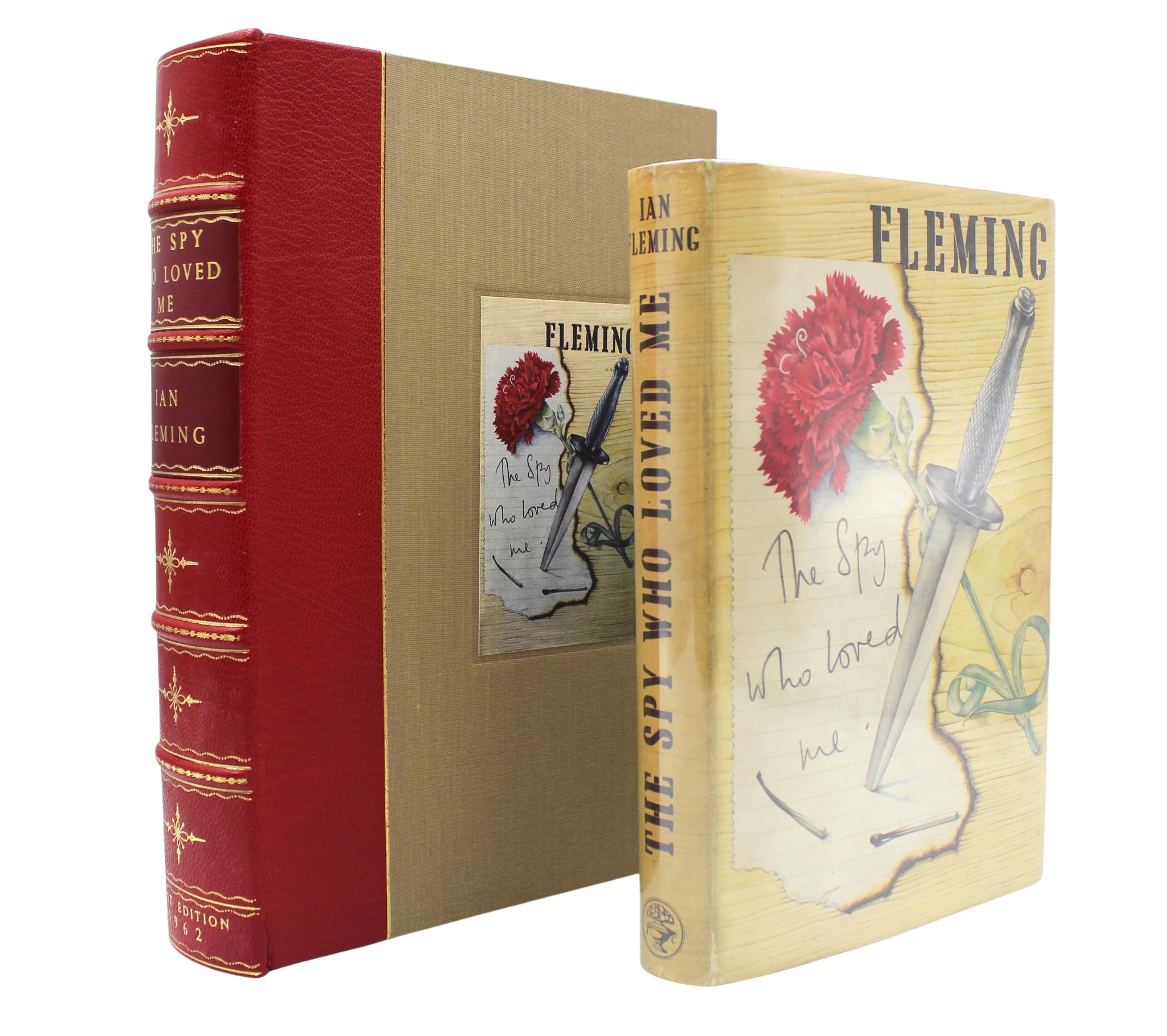 Milieu du XXe siècle « The Spy Who Loved Me » de Ian Fleming, première édition avec housse d'origine, 1962 en vente