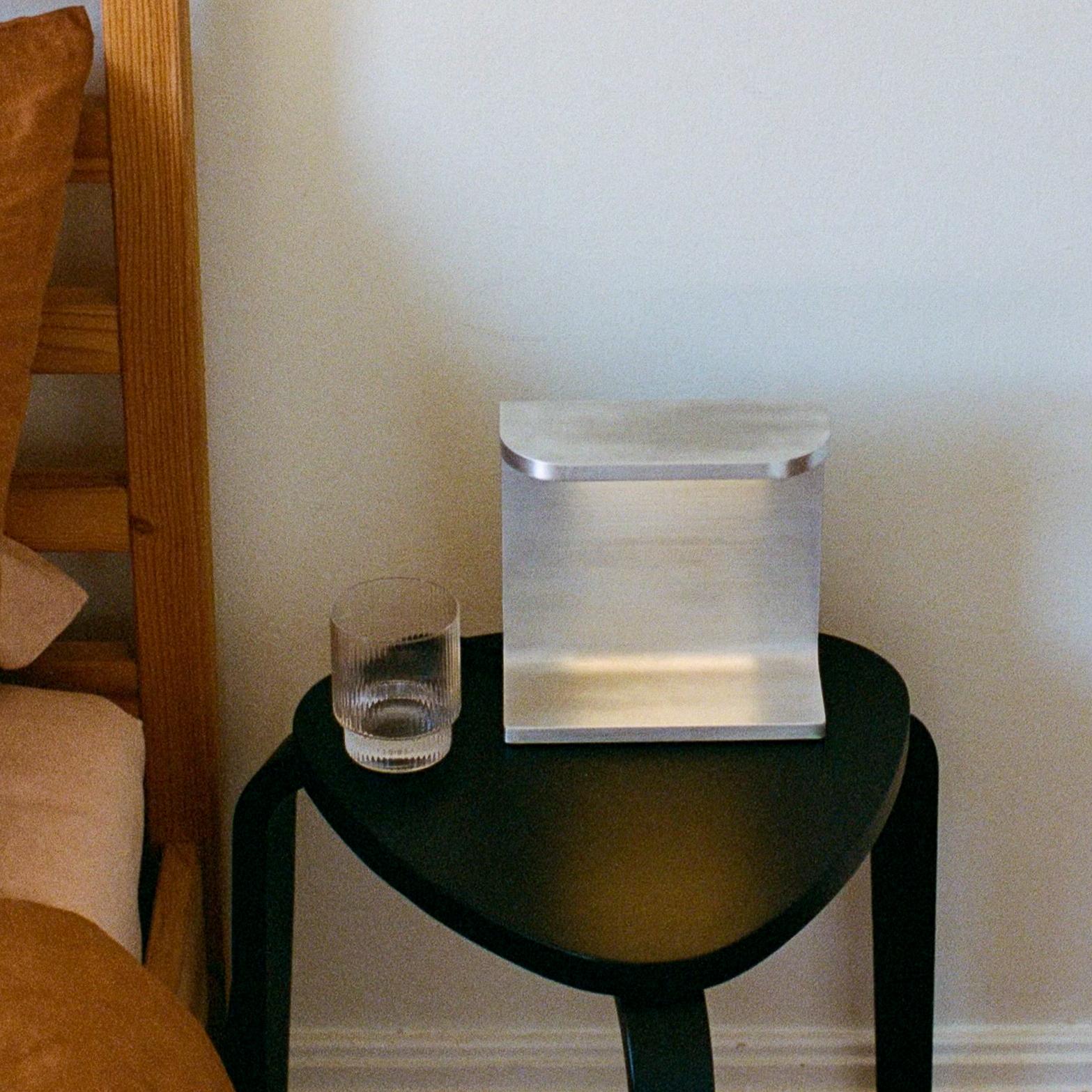 The Standard Lamp - Desk In New Condition For Sale In SURRY HILLS, AU