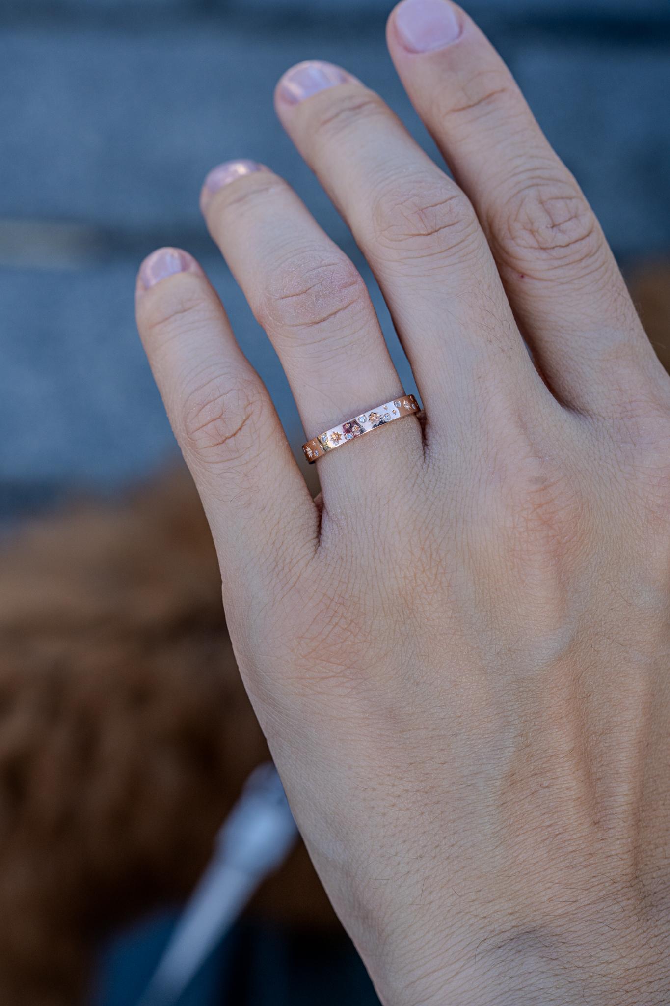 En venta: La alianza de diamantes Stardust  7