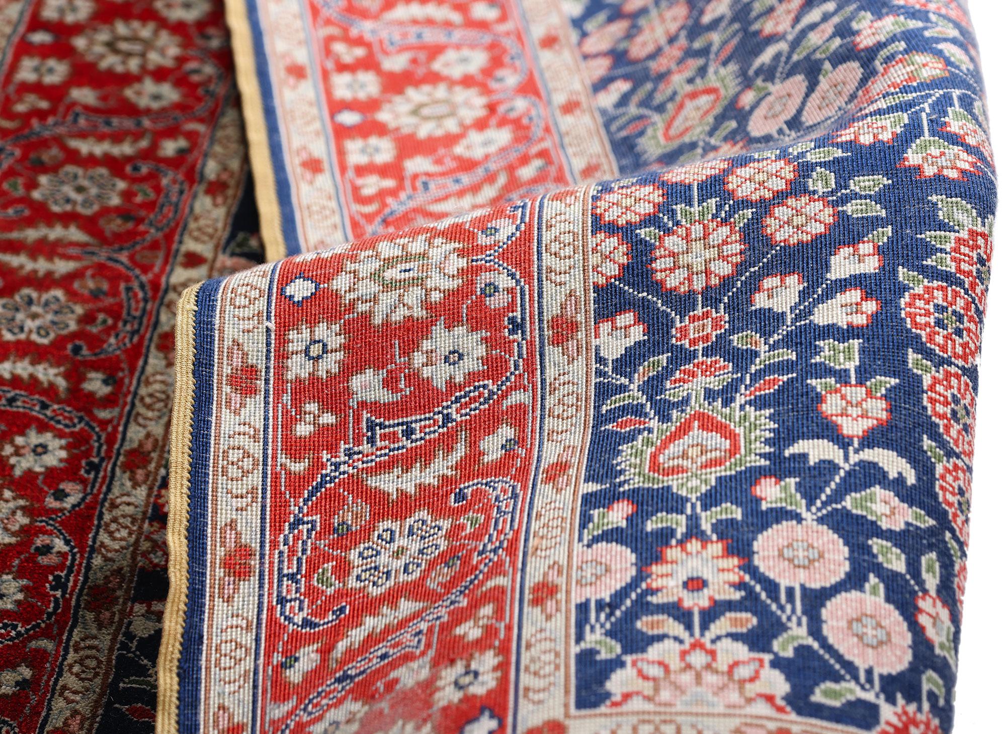 Annodato a mano Il giardino del Sultano: Un capolavoro di seta Hereke d'epoca di Eleganza Imperiale in vendita