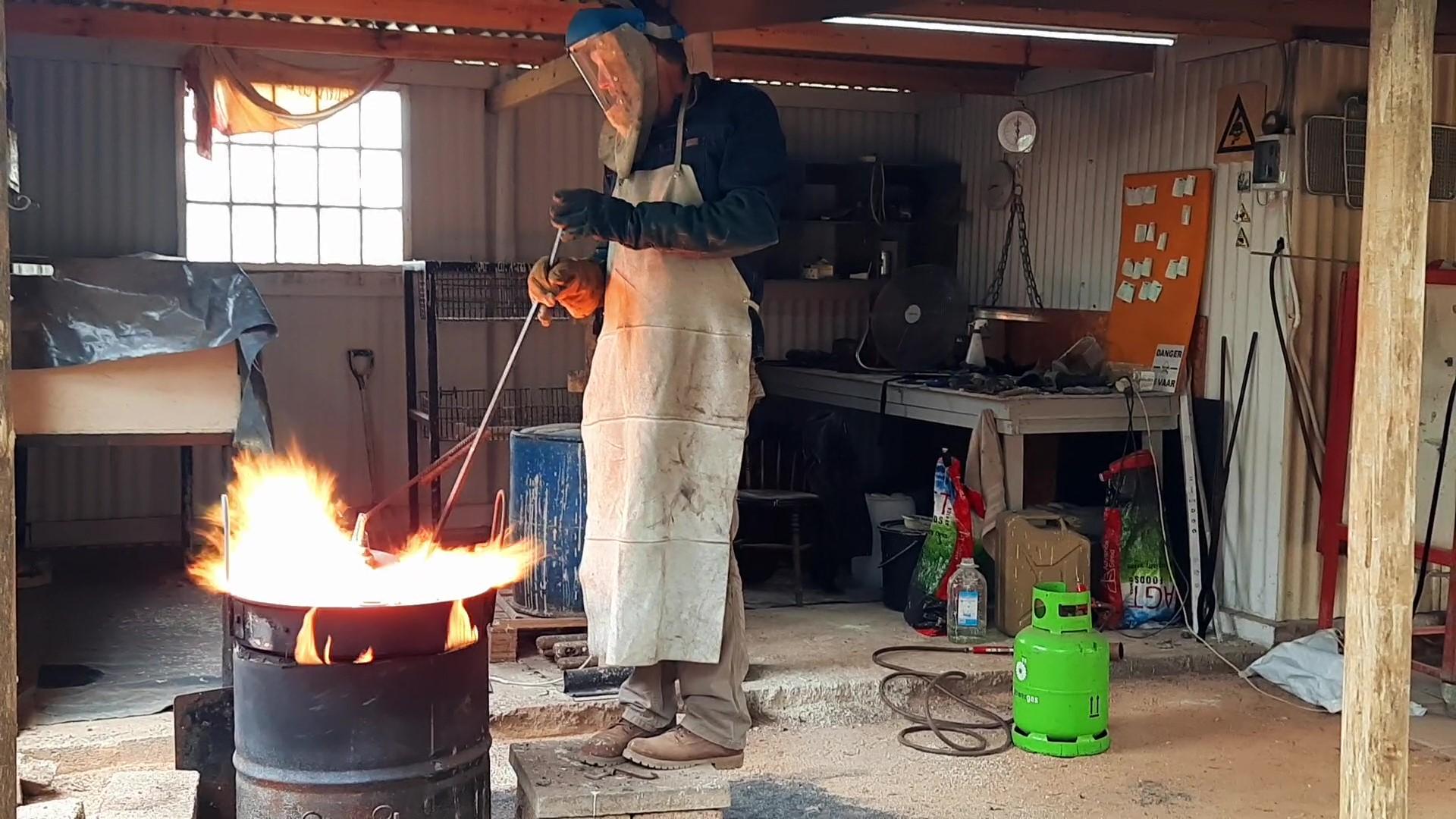 XXI secolo e contemporaneo La sorpresa - Scultura di elefante in bronzo in vendita