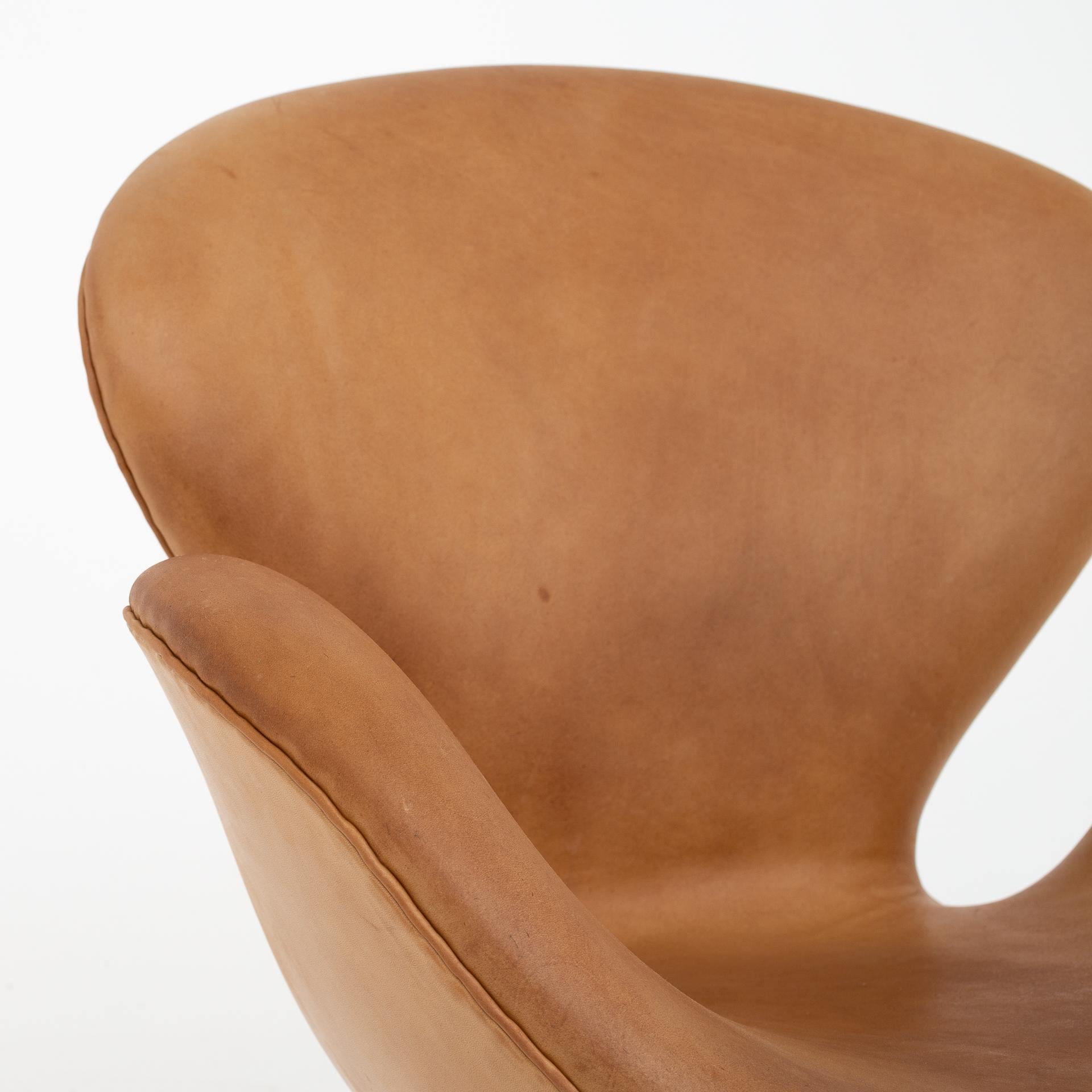 Danish The Swan Chair by Arne Jacobsen
