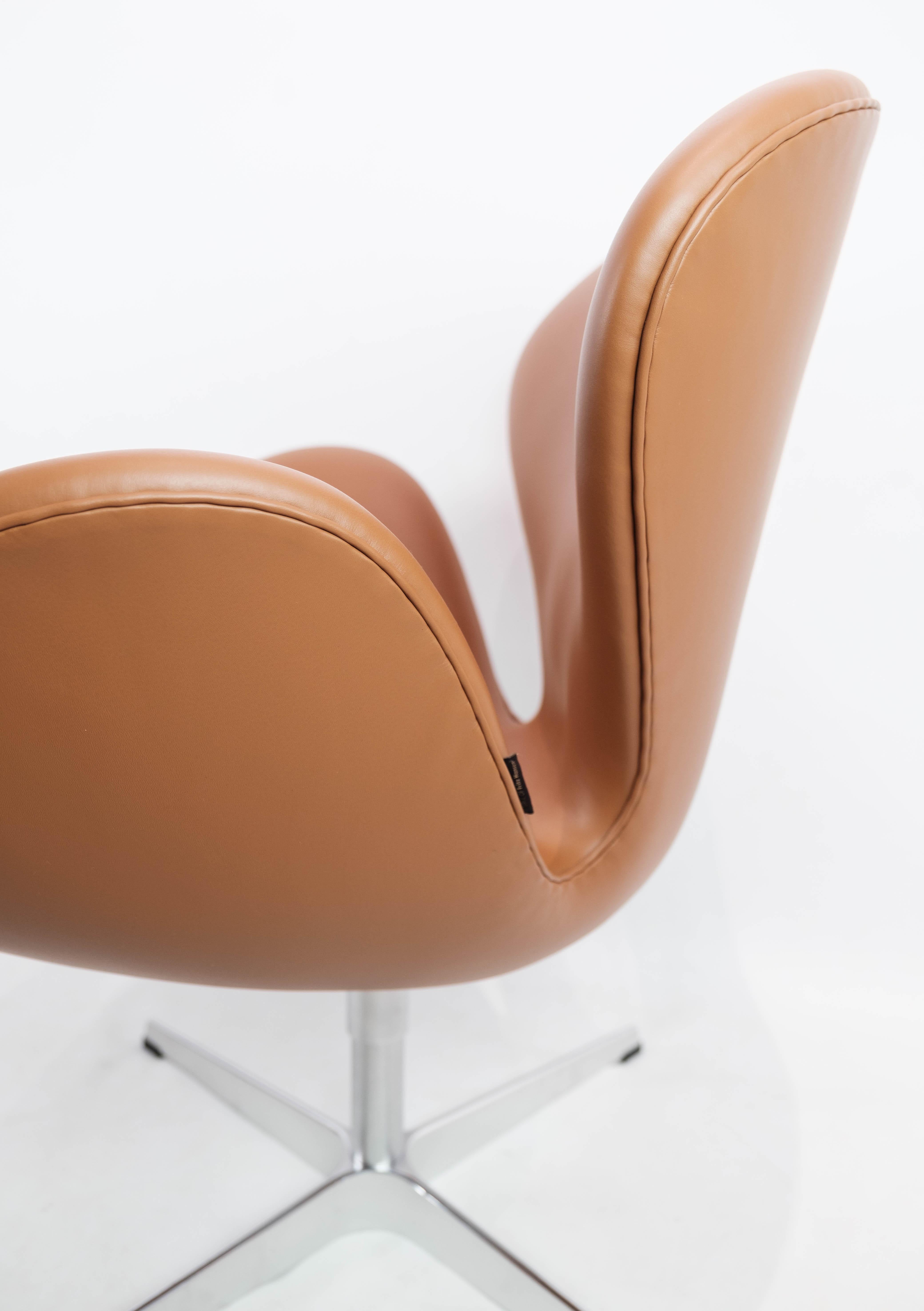 Swan Chair, Model 3320, Designed by Arne Jacobsen 7
