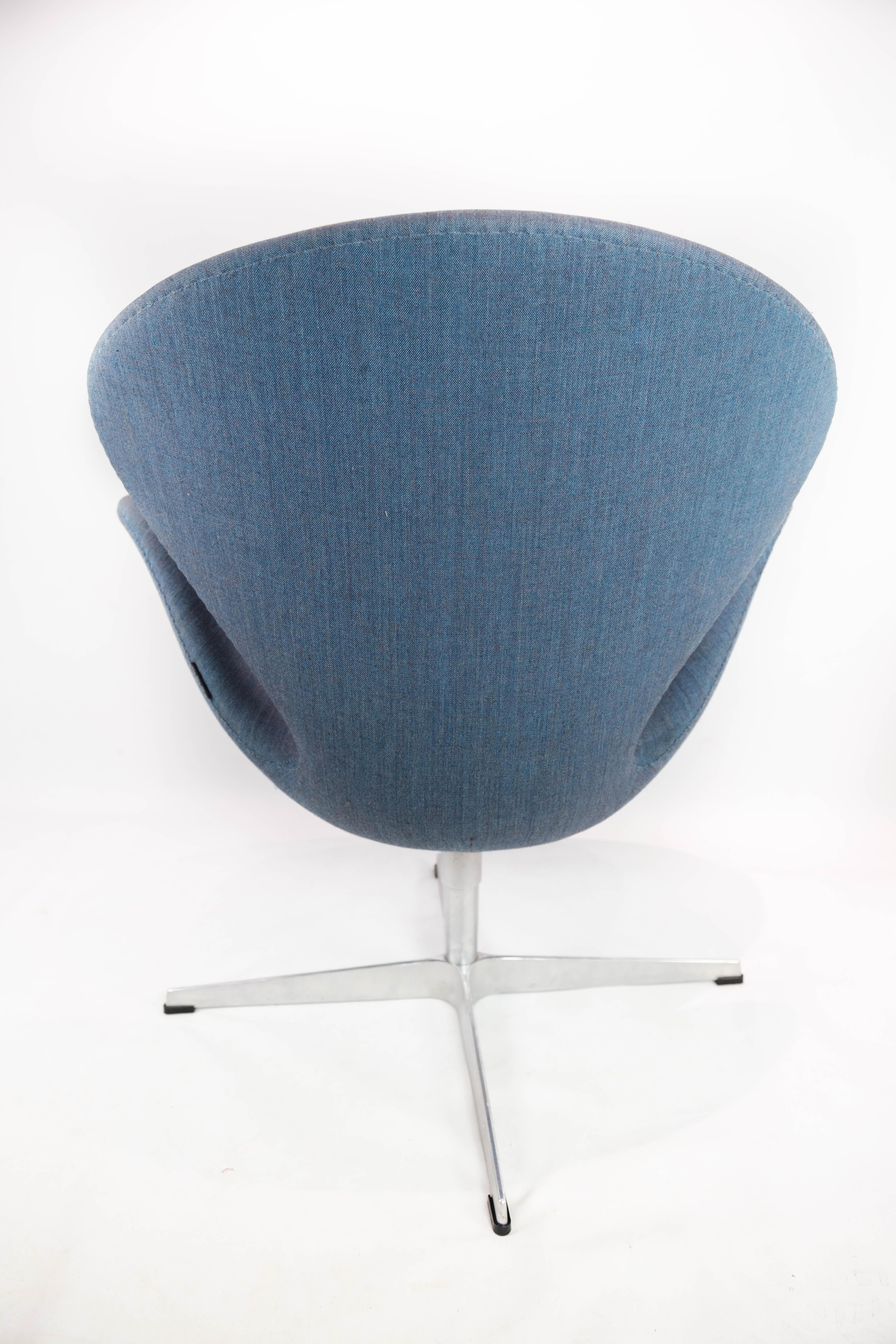 The Swan Chair, Model 3320, with Light Blue Fabric, by Arne Jacobsen, 2014 1