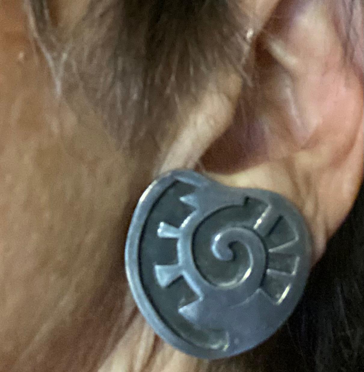 Women's The Swirl of Margot de Taxco in Sterling Silver Clip On Earrings For Sale