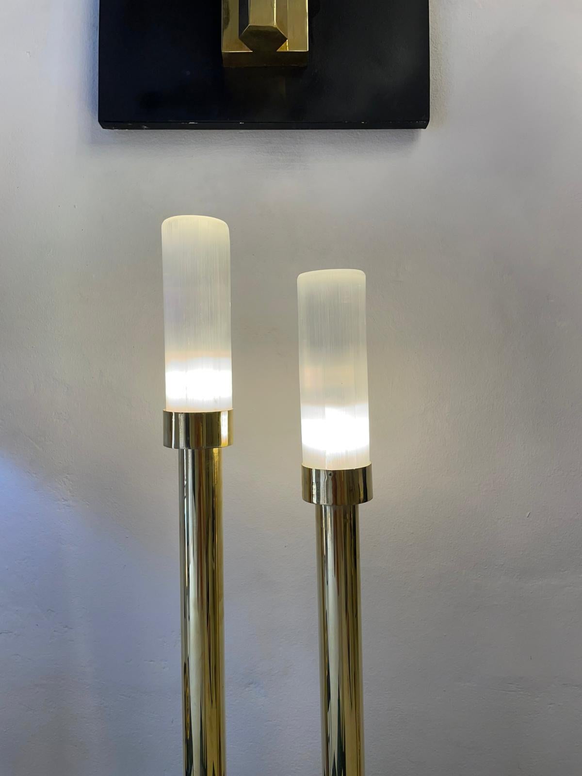 Lámpara Tanger - Lámpara de latón con 2 cilindros de cristal de selenita by Neo Kasbah Art Decó en venta