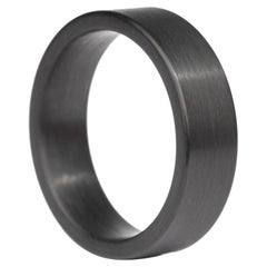 Il Taro: fede nuziale in tungsteno nero spazzolato e piatto, confortabile