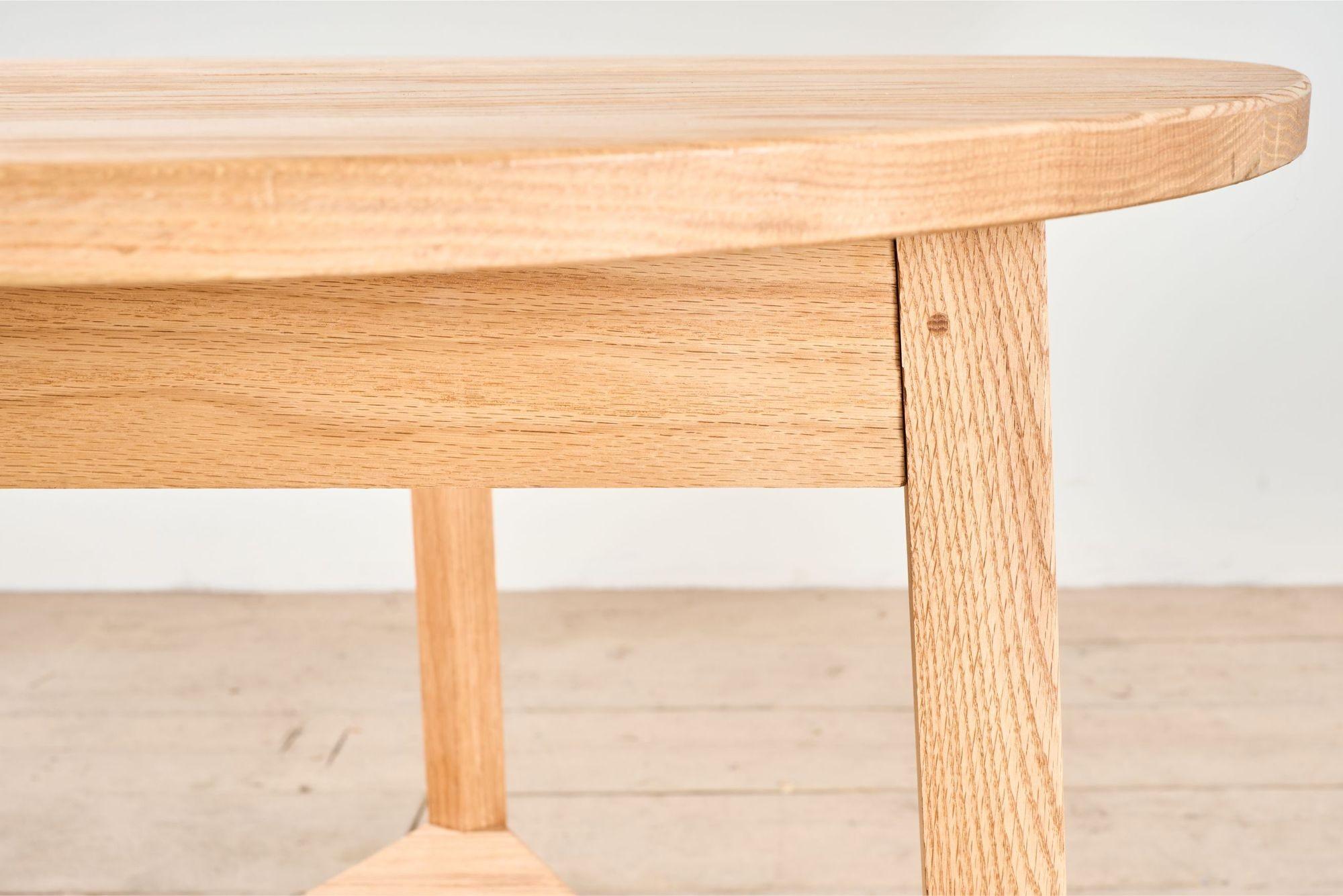 La table « Tavern » de TallBoy Interiors en vente 3