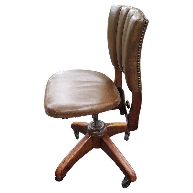 American The Taylor Chair Co. Industrial Rolling Swivel Deskchair with Tilt Back, 1940s For Sale