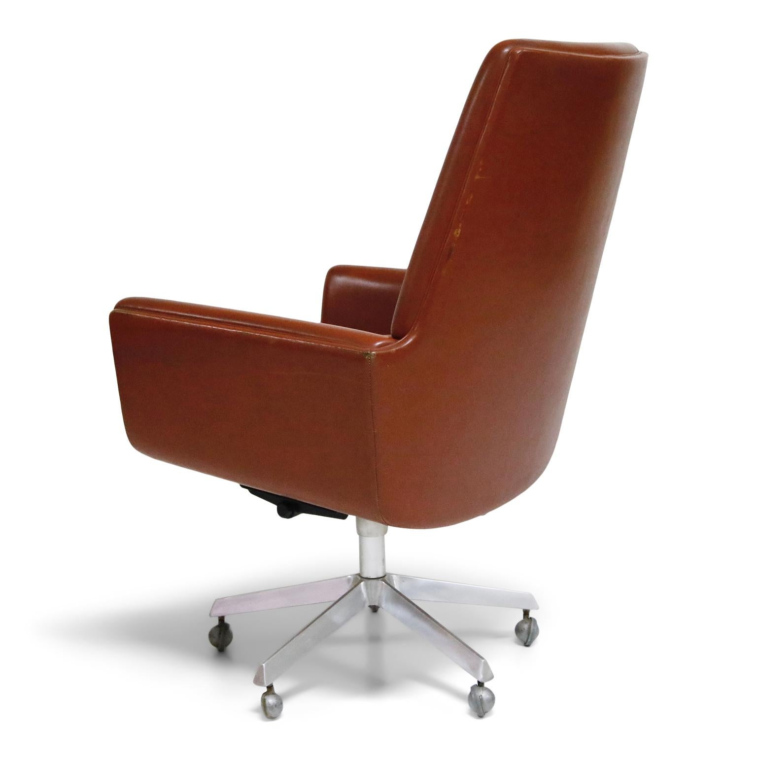 Mid-Century Modern The Technocrat Group Model 210 Executive Chair by Finn Juhl, circa 1965, Signed 