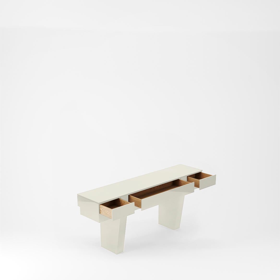 Contemporary The Terrace Server Lacquer 180cm/71