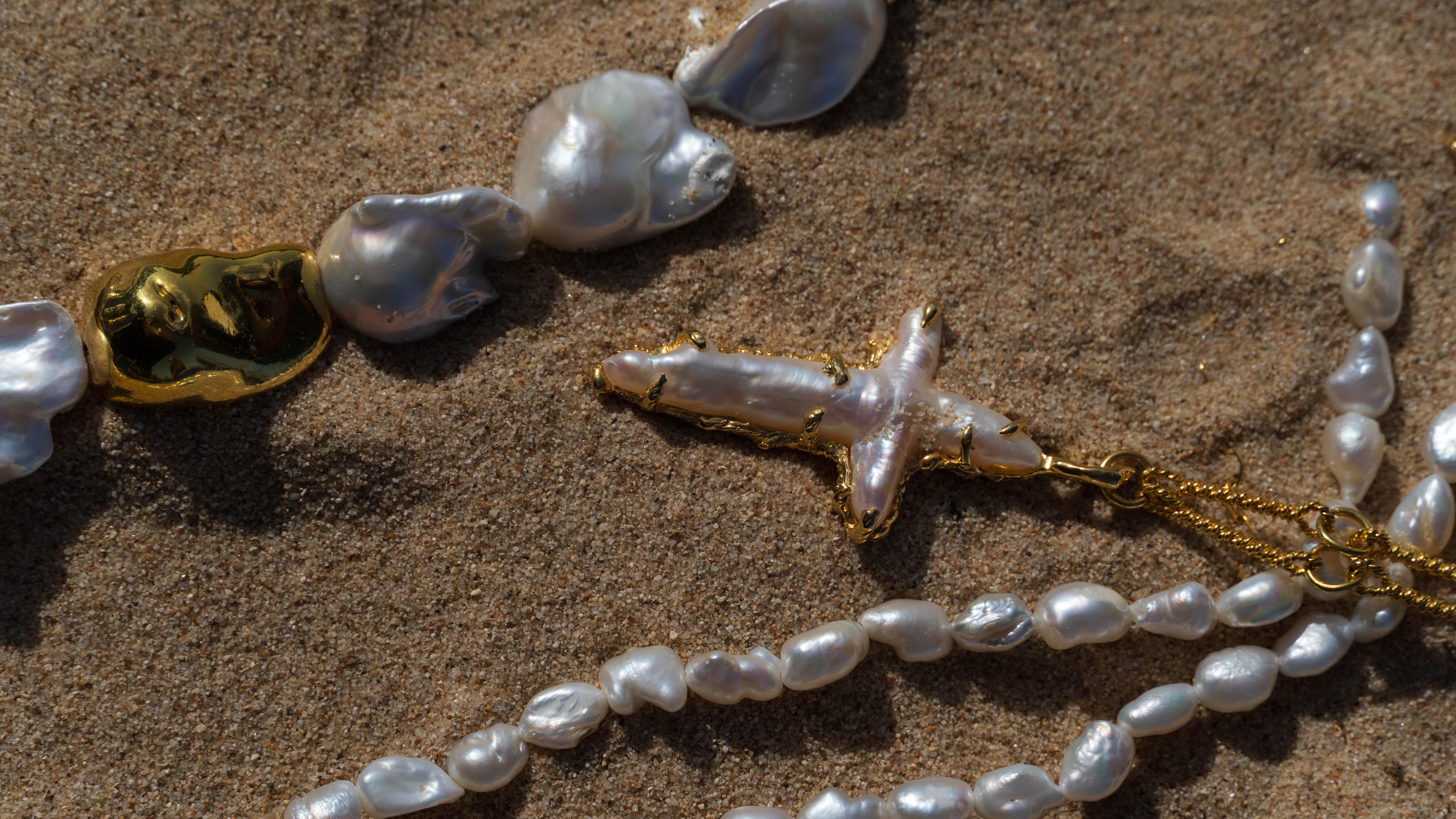 Grezzo La collana di perle barocche Tethys in vendita