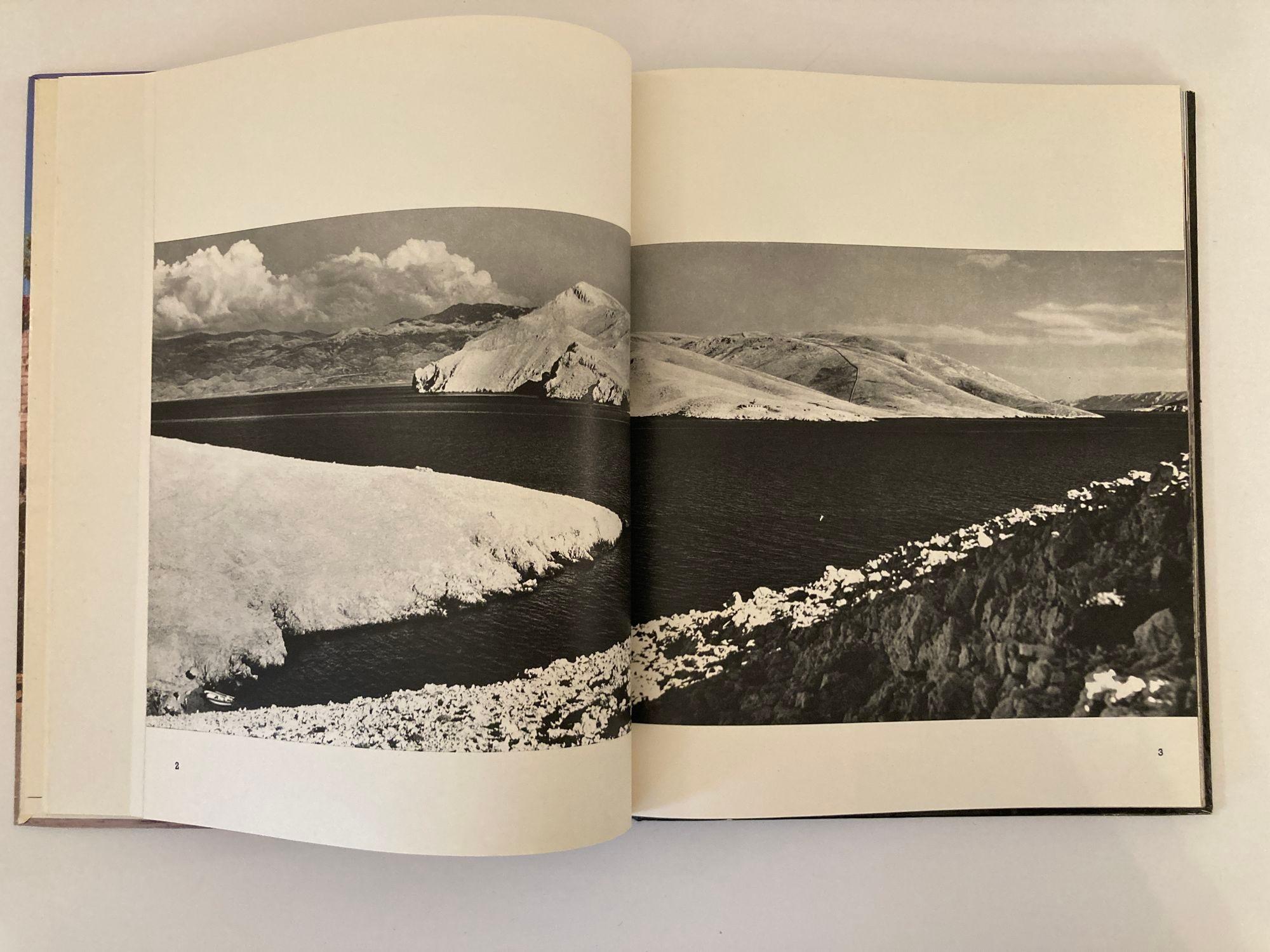 Européen Livre à couverture rigide Thousand Islands of the Adriatic de 1965, 1ère édition en vente