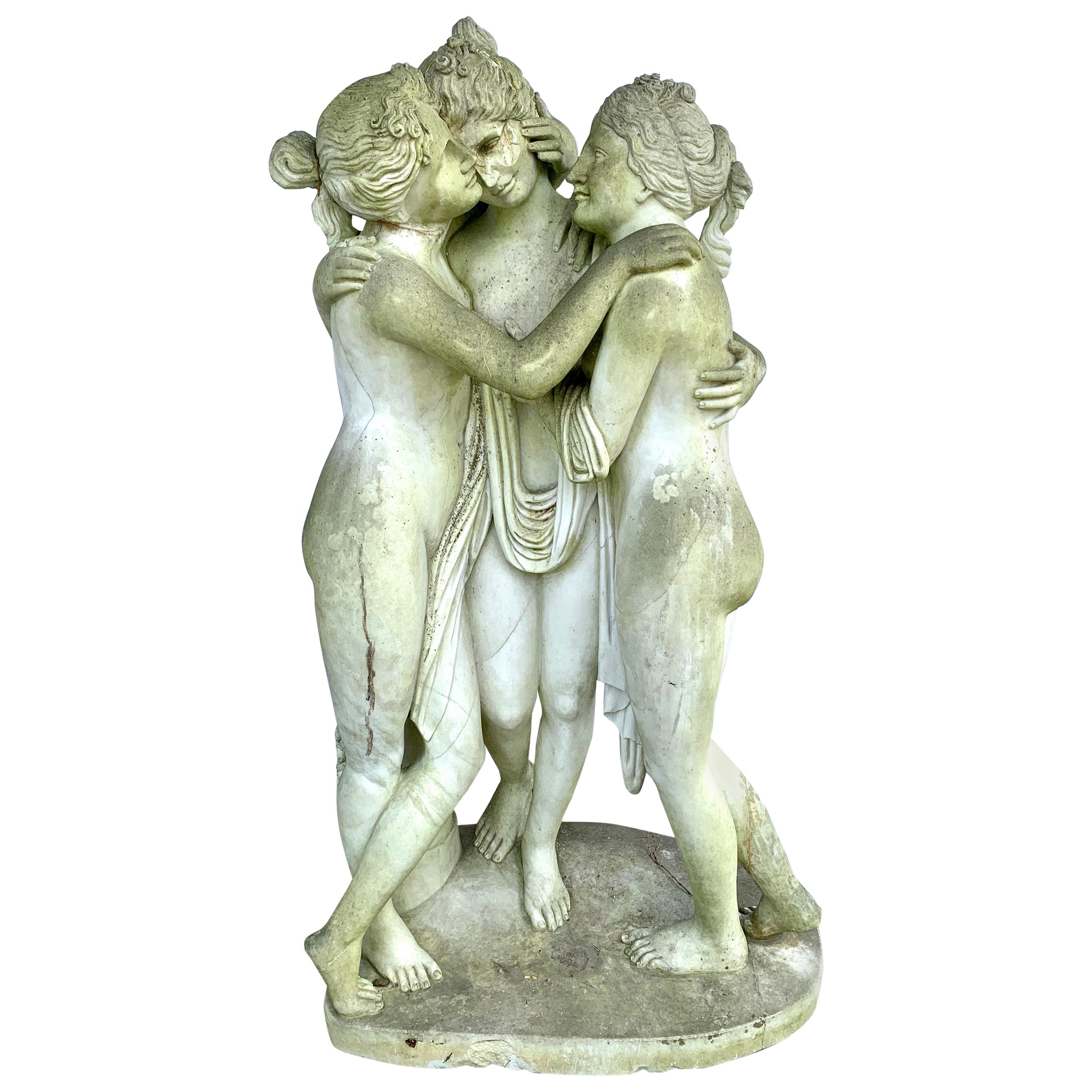 Skulptur der drei Grazien Nymphen, griechische Göttinnen, Marmorstatue