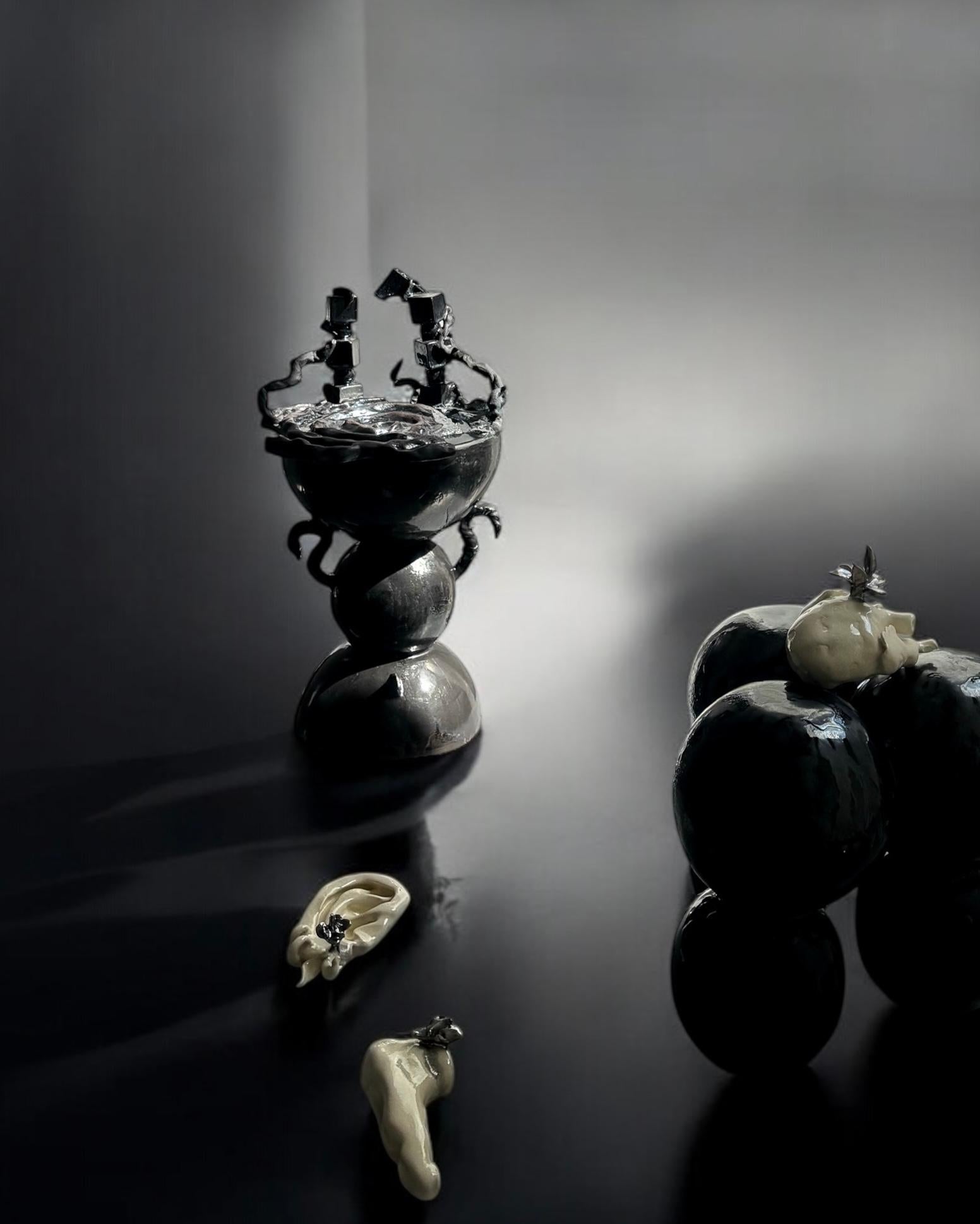Other The Throne Sculpture in Glazed Ceramic & Black Epoxy by Lucile Rebeirot For Sale