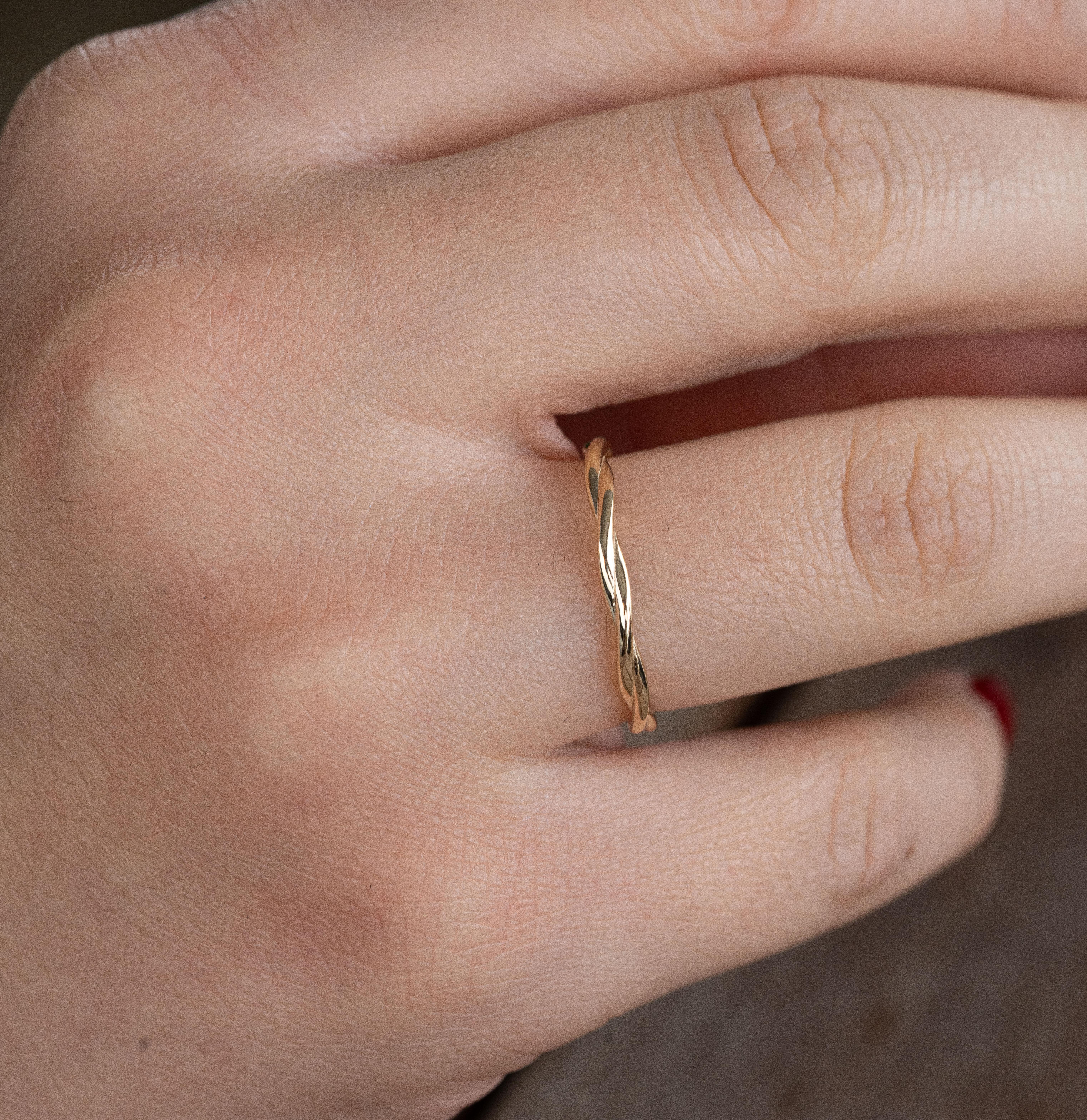 Im Angebot: The 'Tie' Hochzeitsband () 2