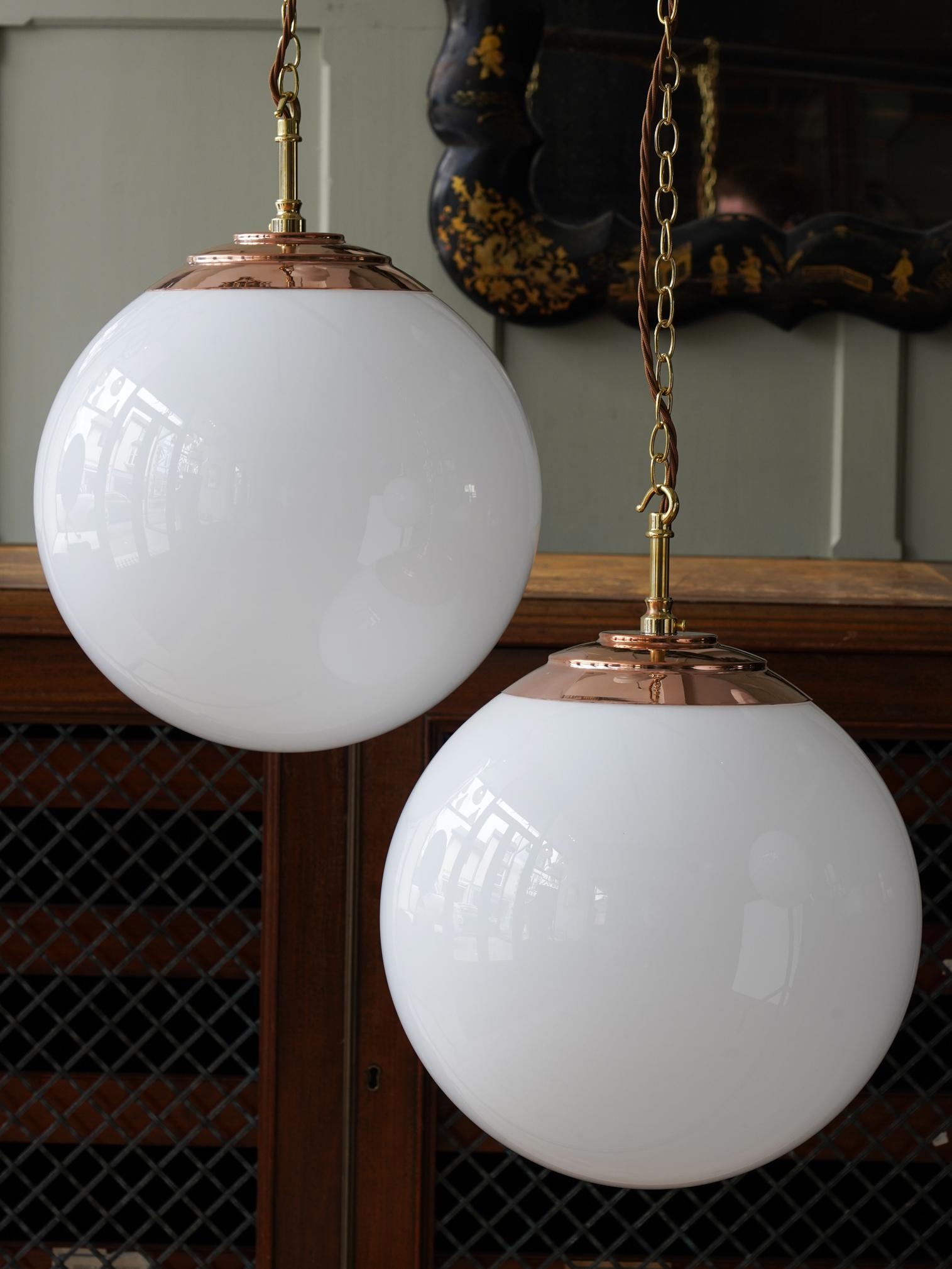 Tomkin Globe Light In New Condition In Conwy, GB