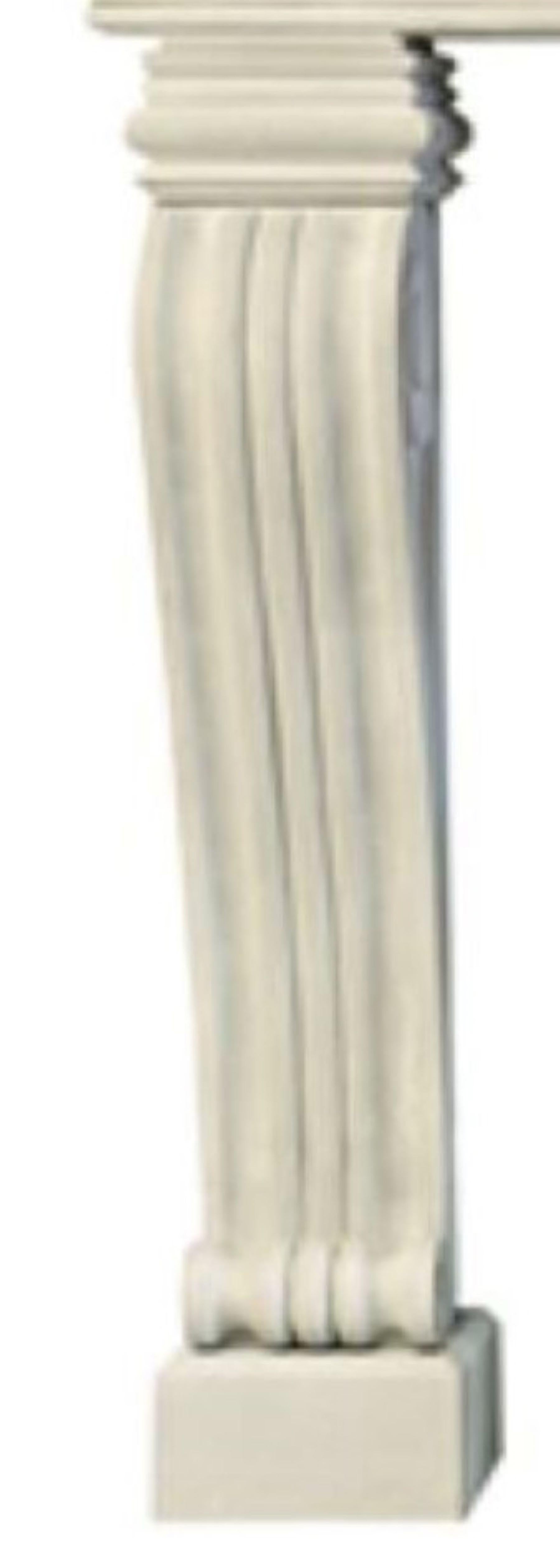 Sculpté La Toscane : une cheminée en pierre sculptée d'inspiration italienne en vente