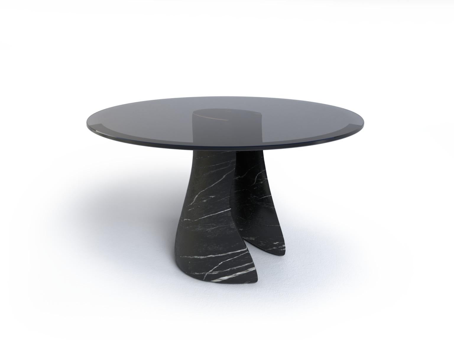 Tavolino artigianale in marmo Grigio Carnico di Grzegorz Majka The Touch I In condizioni Nuovo in vendita a Geneve, CH