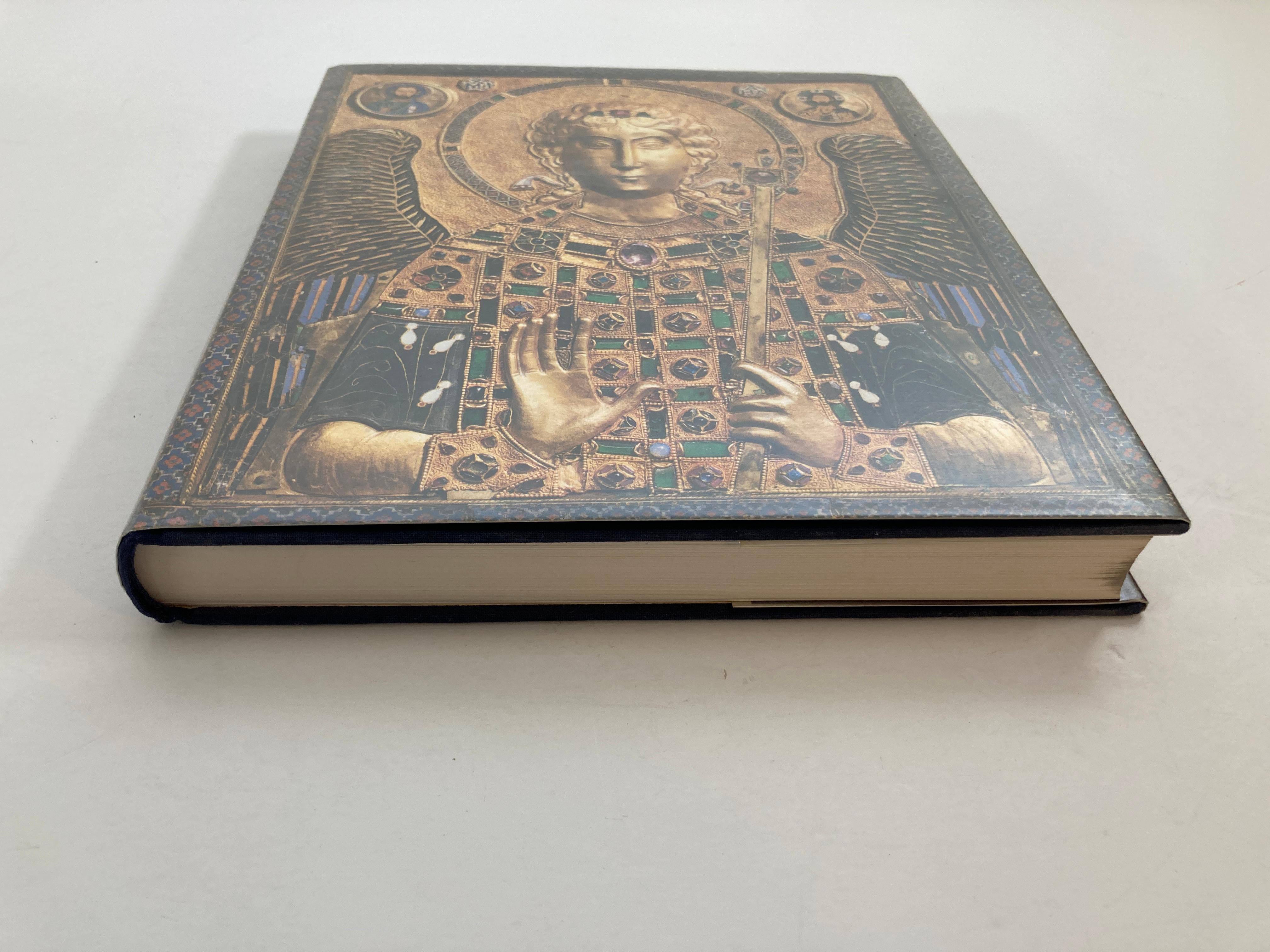 20ième siècle Livre à couverture rigide The Treasury of San Marco, Venise, première édition de David Buckton en vente