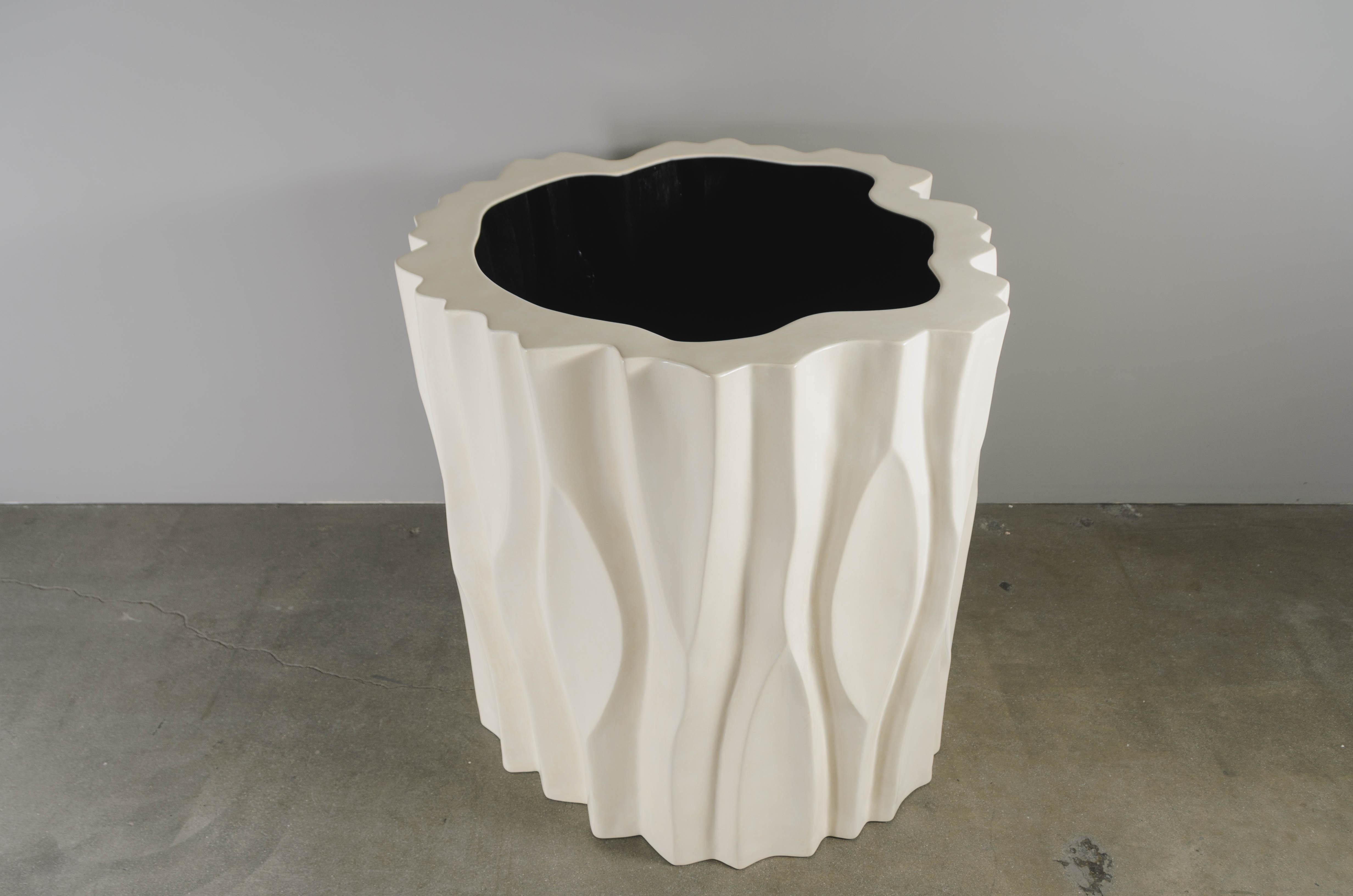 The Tree Trunk Pot Large, Cream Lacquer by Robert Kuo, Limited Edition For Sale 1