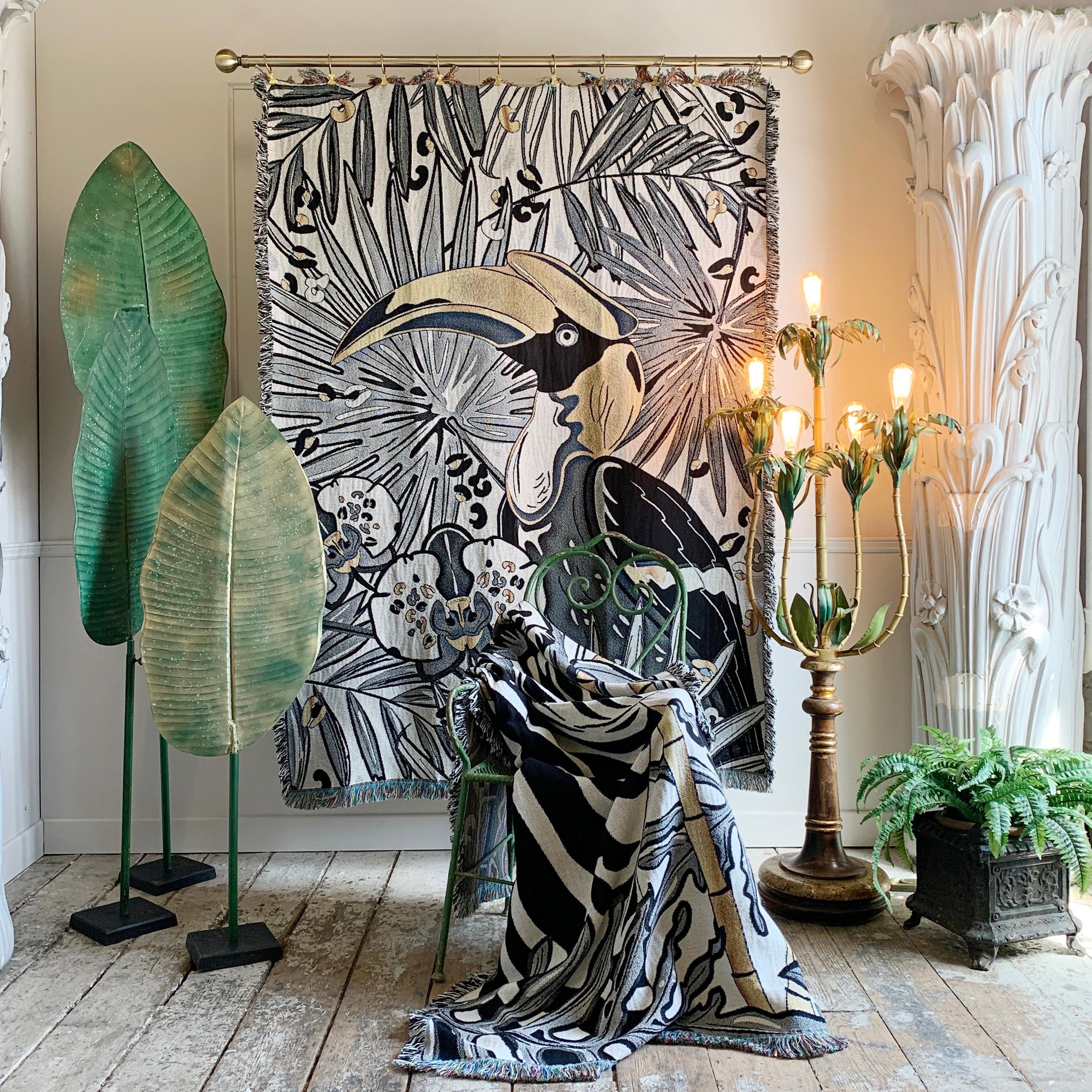 The Tropics Collection 'Hornbill' woven recycled cotton throw 

As a throw, blanket, draped or a wall hung, this luxuriously versatile woven throw will create a bold statement in any interior.

Beautifully dramatic monochrome throw, the